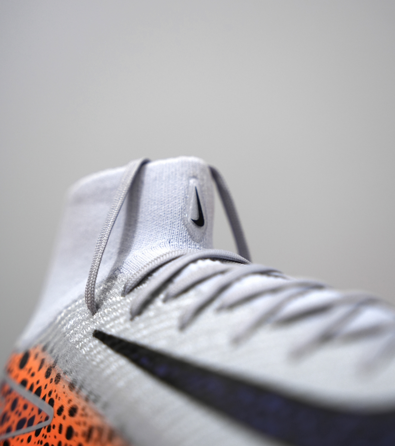  Nike mir 