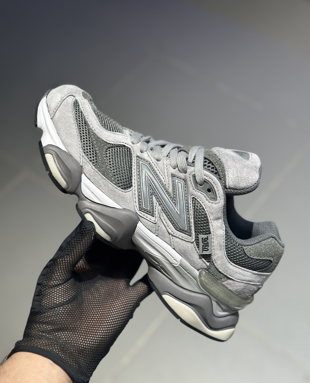   NEW BALANCE 9060 