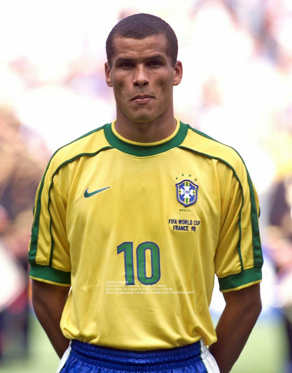  منتخب البرازيل 2002-كلاسيك 