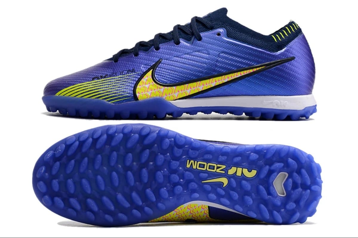  Nike / خاص بالعشب الصناعي 