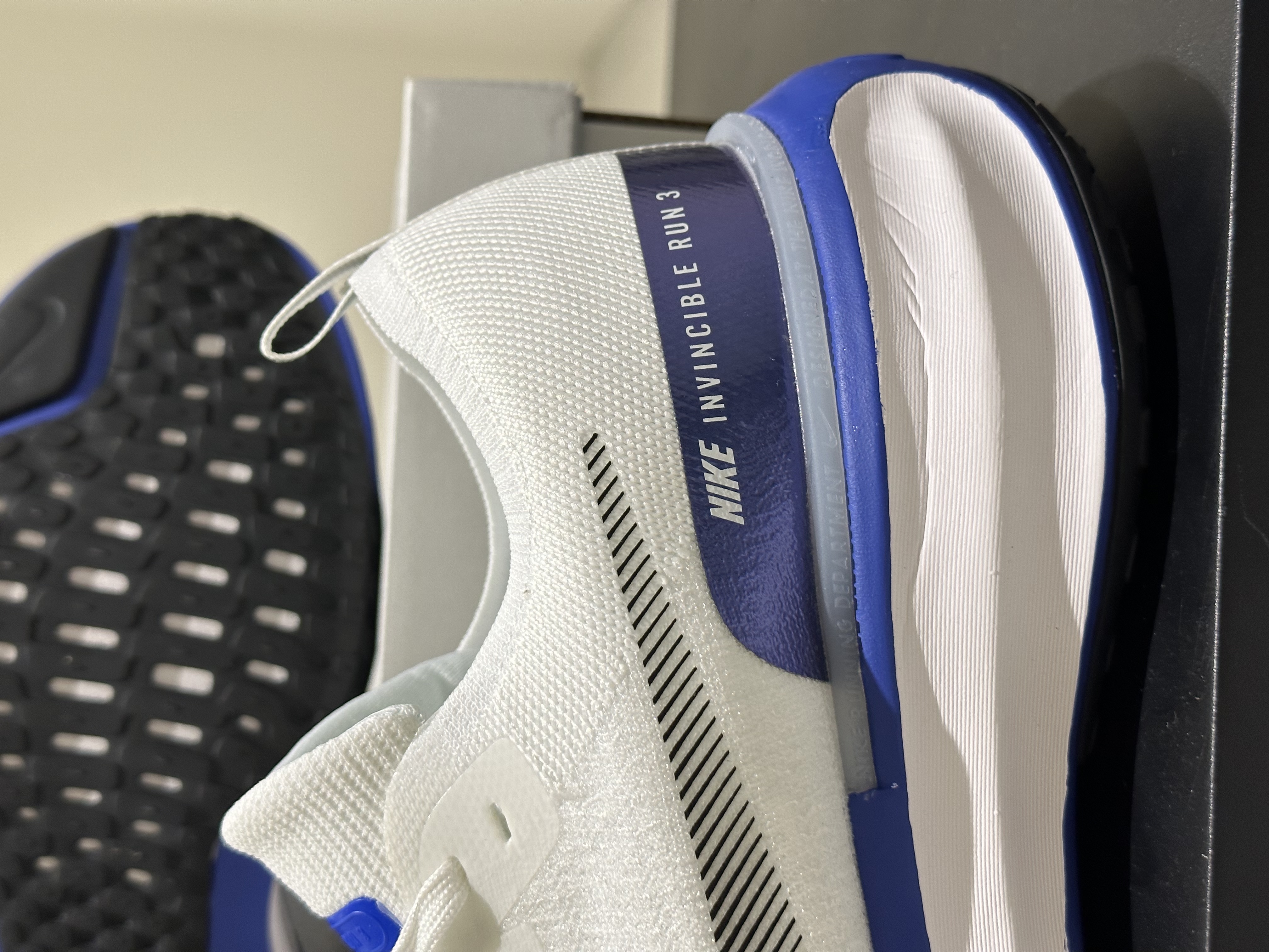  NIKE 