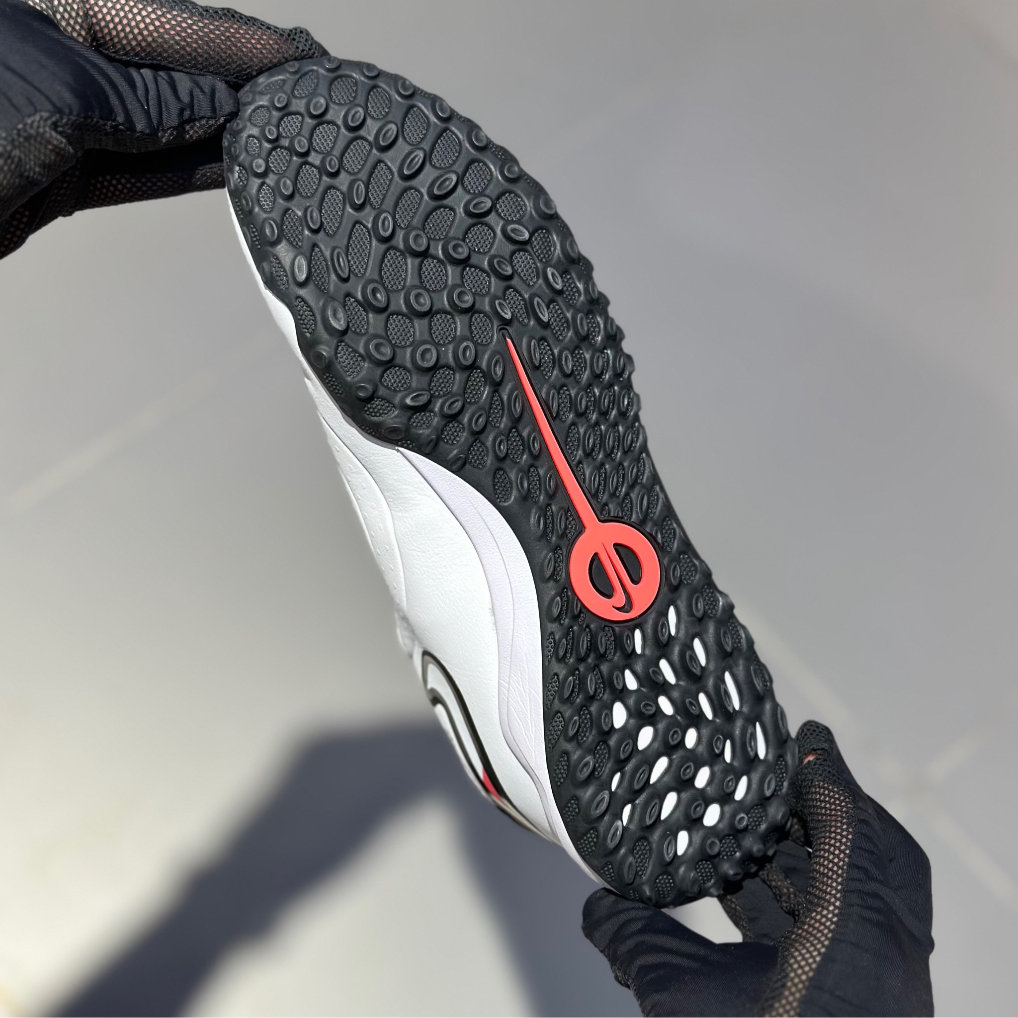  Nike Tempo/العشب الصناعي 