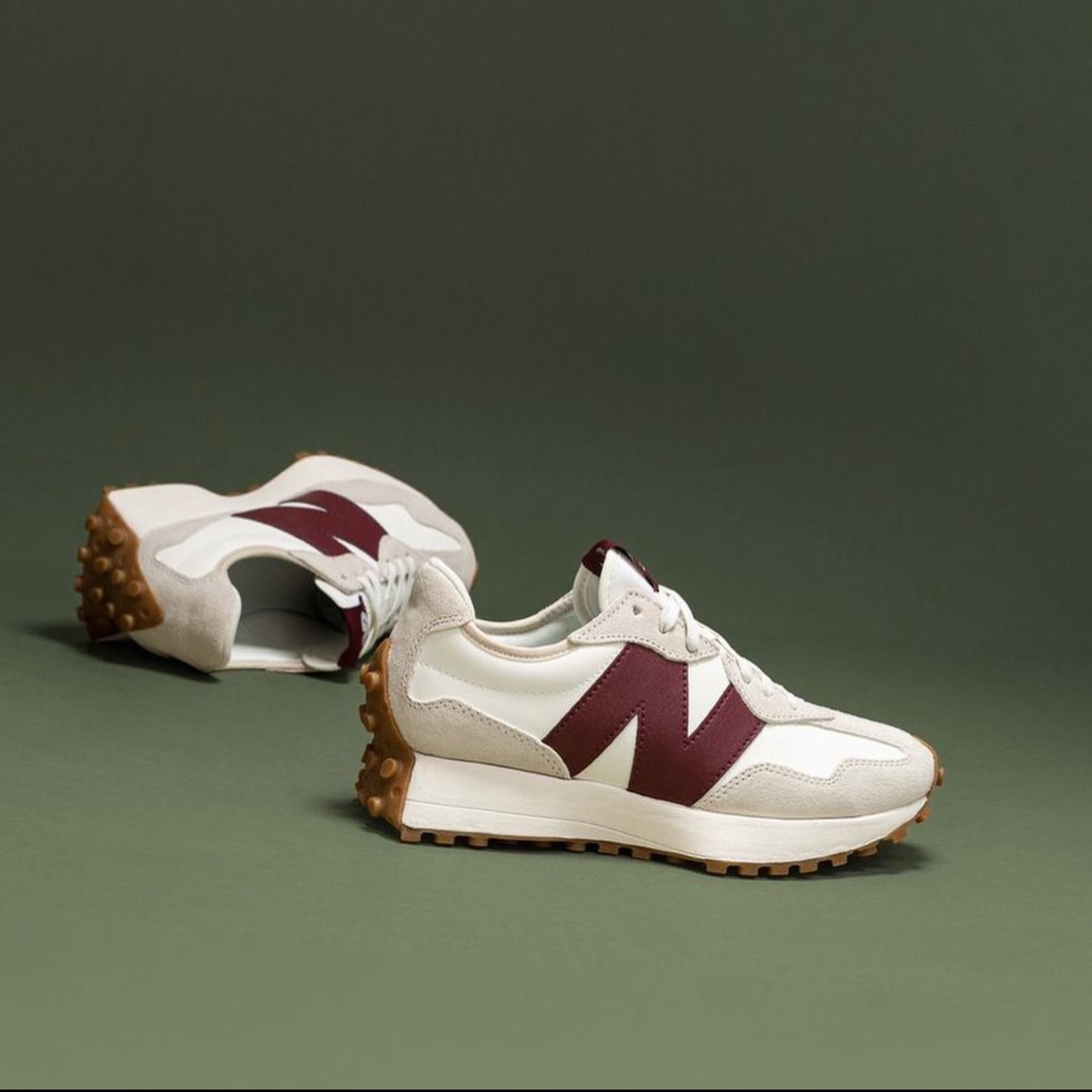  NEW BALANCE white & burgundy 327 