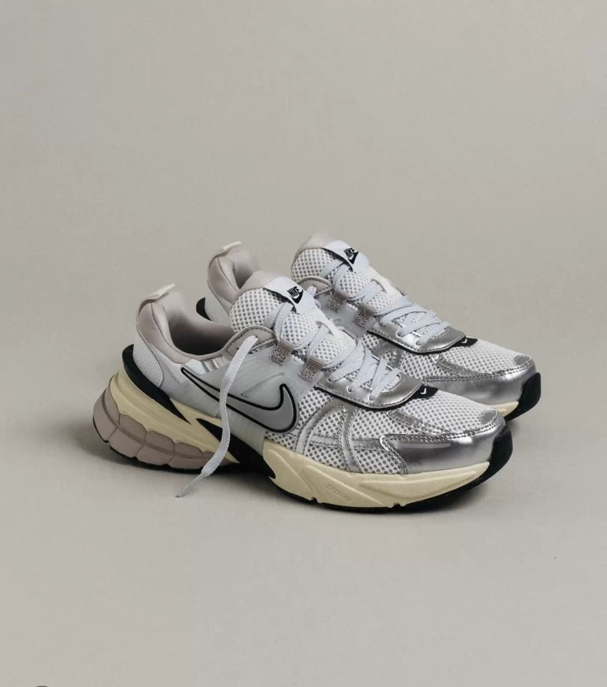  Nike v2k Run  