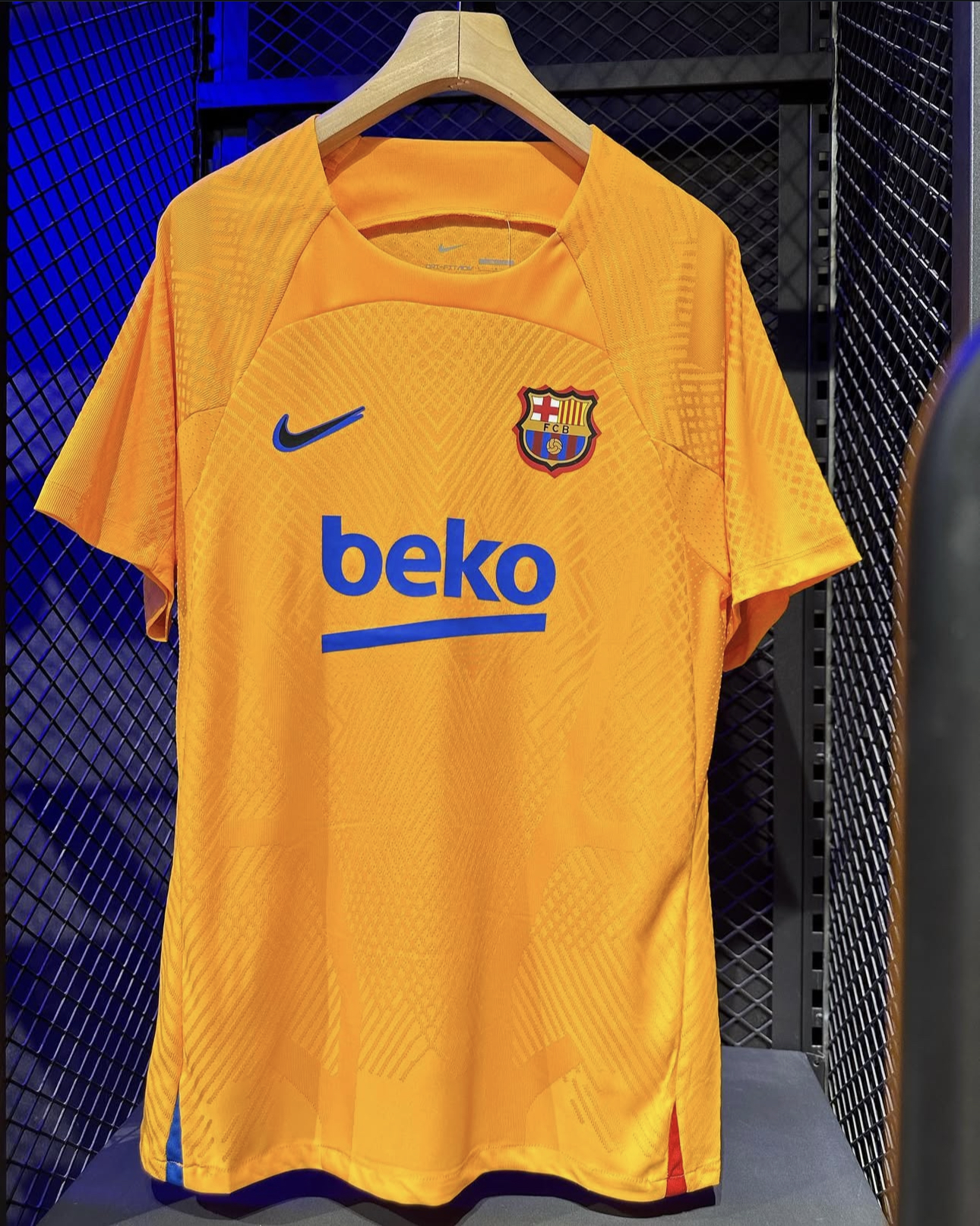  برشلونه للتدريب موسم 2021/2022  