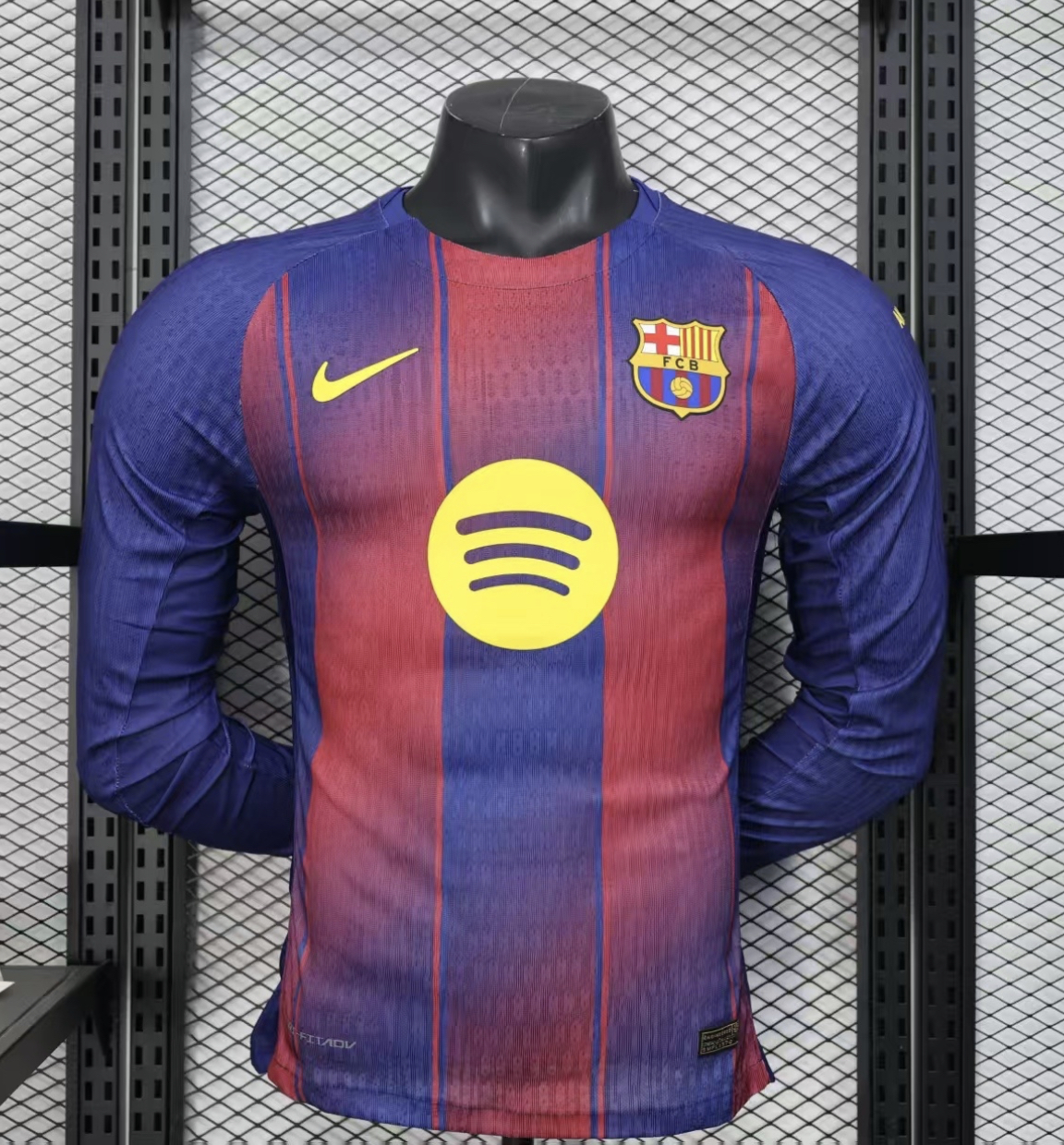  برشلونه الاساسي 2026-اكمام طويله 