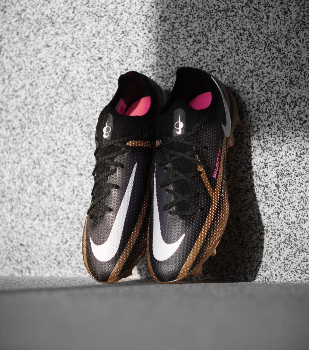  Nike Phantom 
