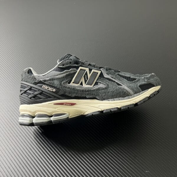   NEW BALANCE 1906 