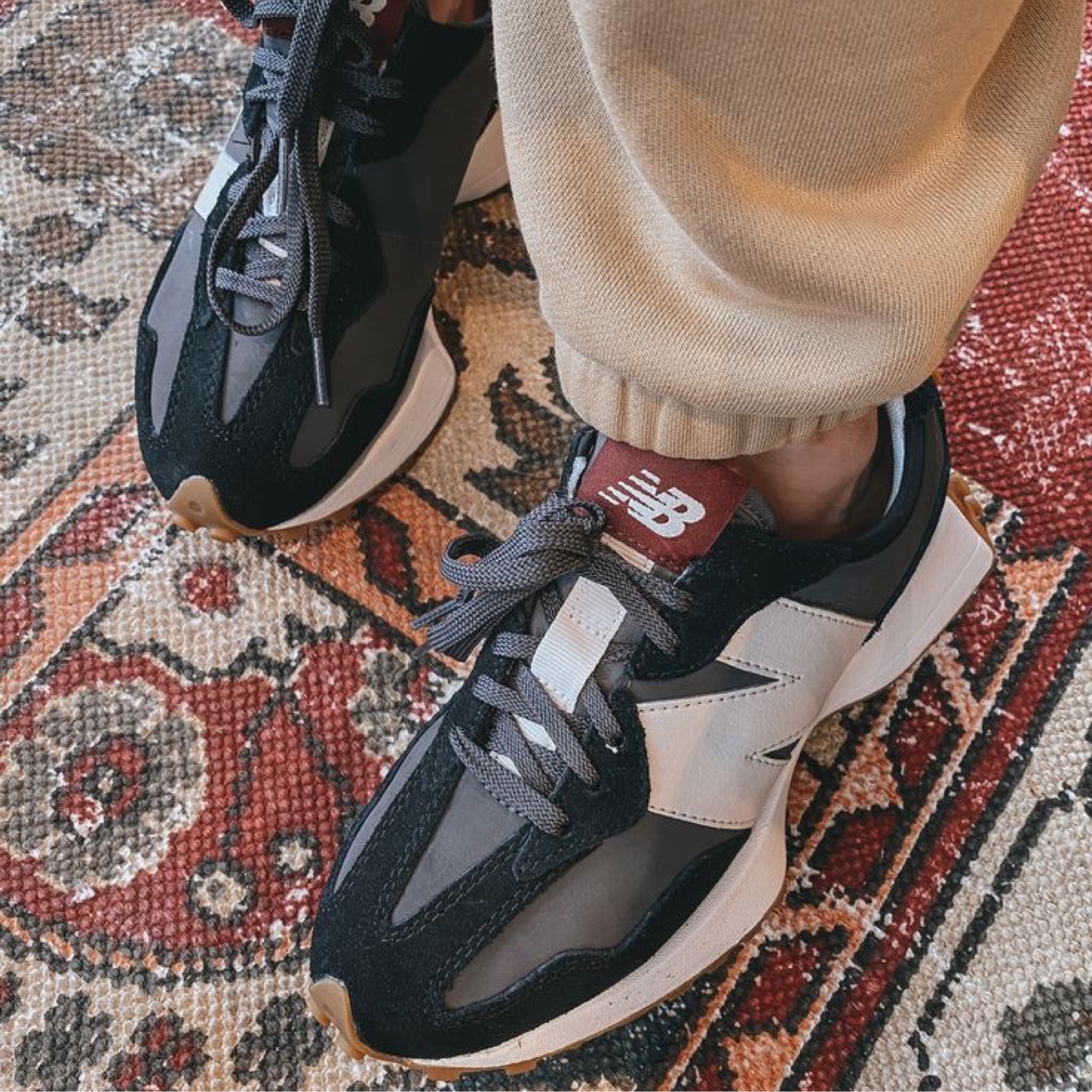  NEW BALANCE 327 