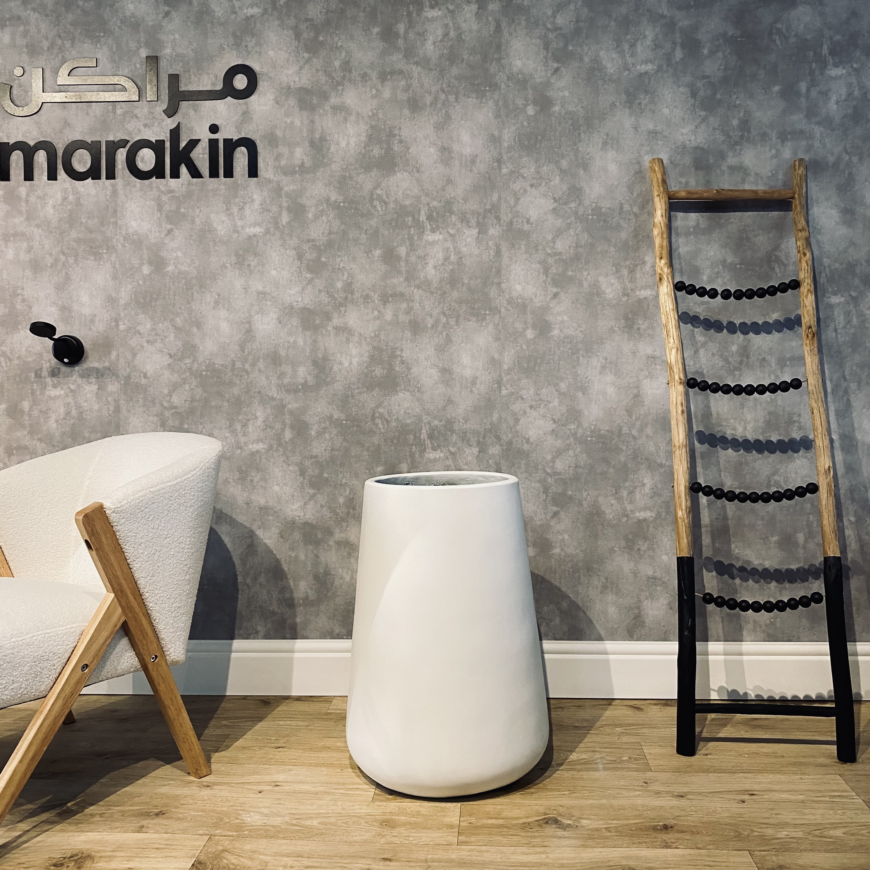  مركن اسطواني اسمنتي ابيض 