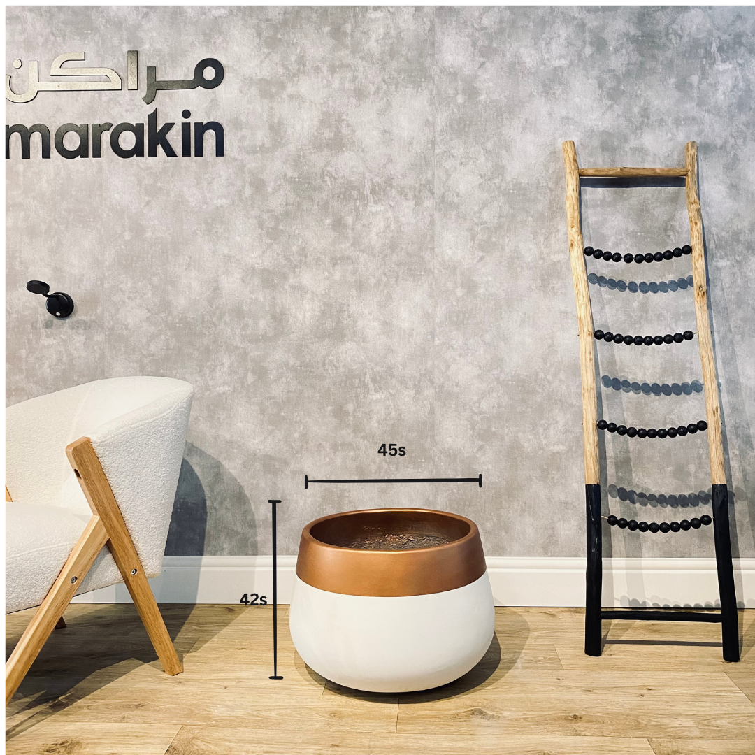  مركن اسطواني اسمنتي ابيض  اطار نحاسي 
