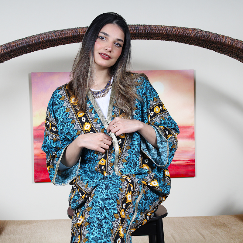 عباية الأطراف الذهبية الناعمة بالقطن الأزرق