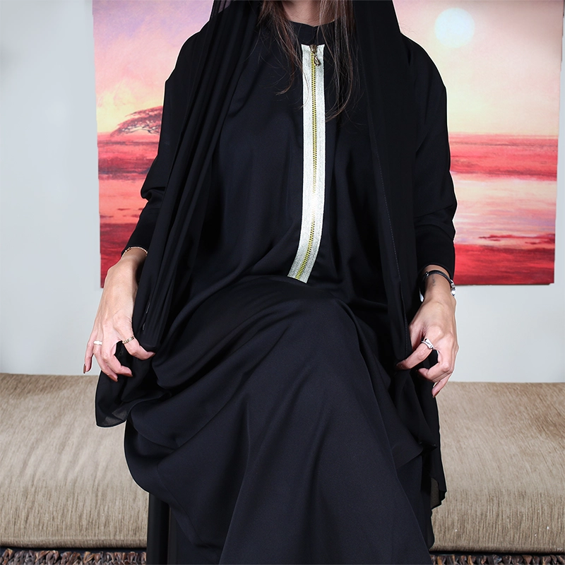 عباية من قماش كريب ملكي