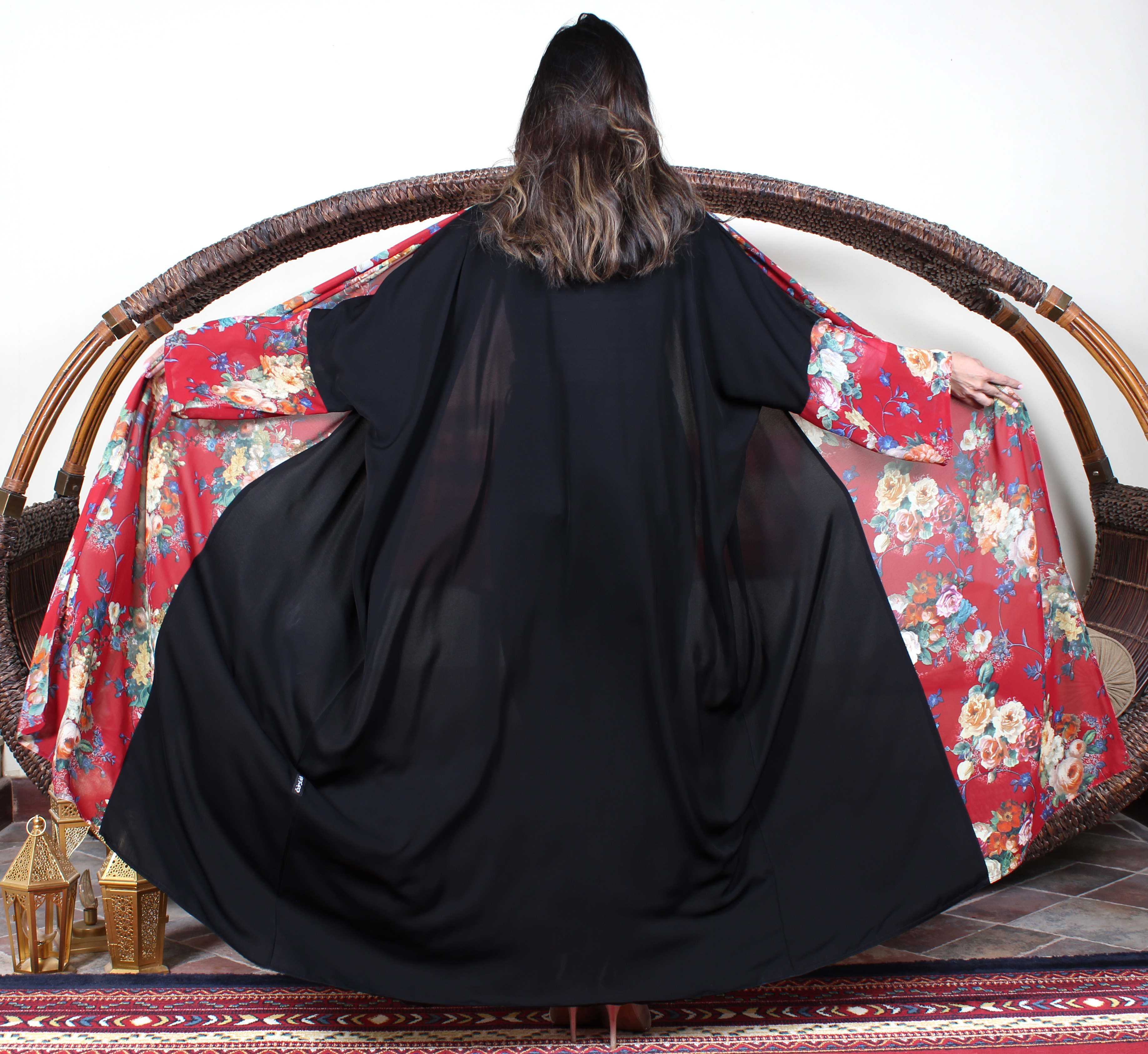 عباية بأطراف شيفون