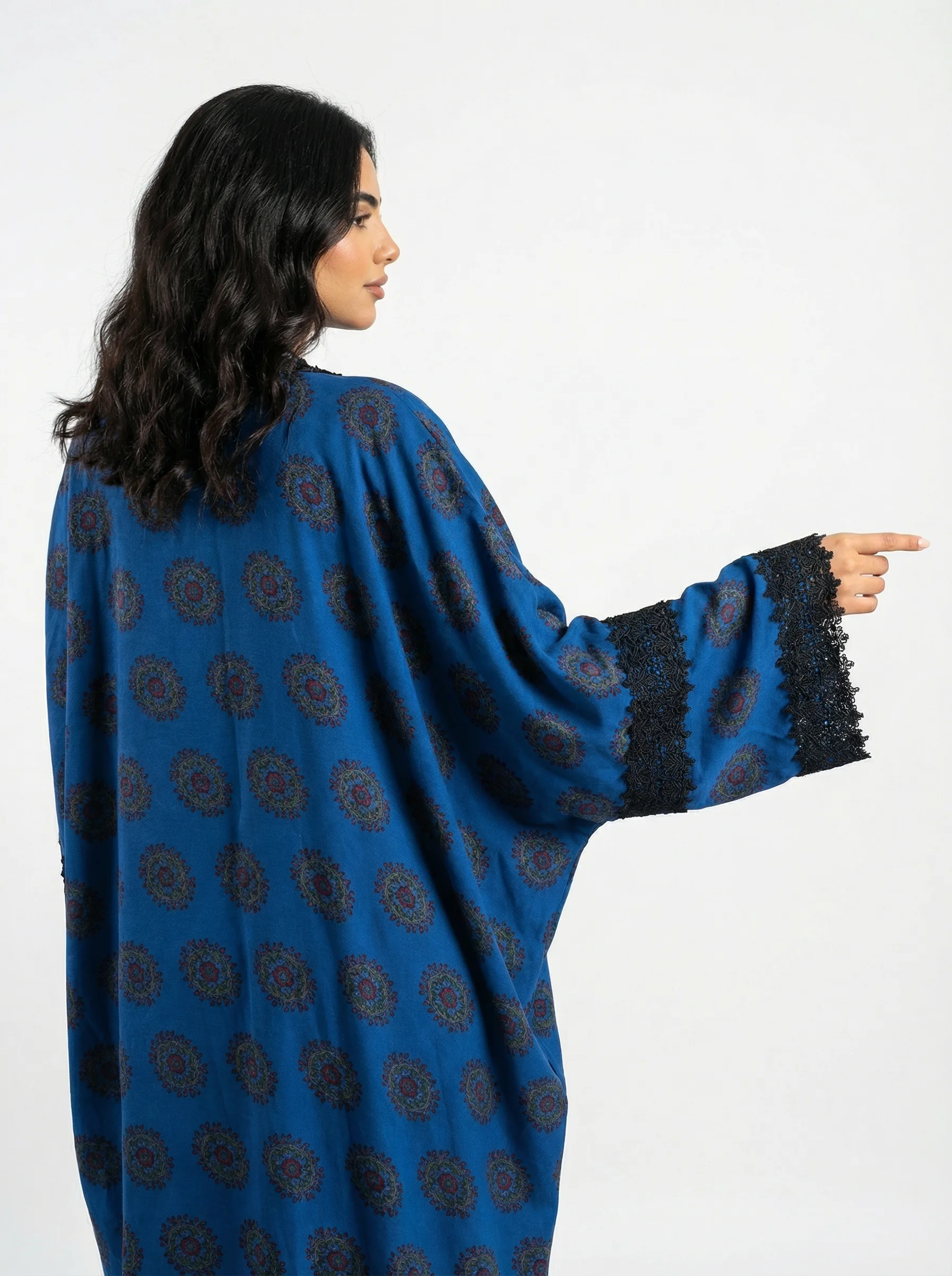 عباية ملونة
