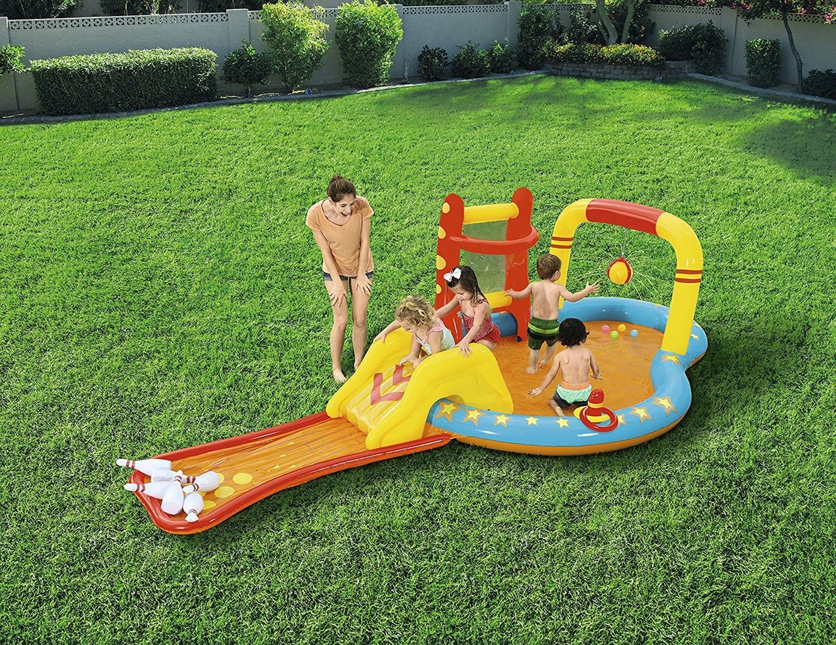  Kids’ pool with an attractive water park design – pool with slide and fun interactive toys 
