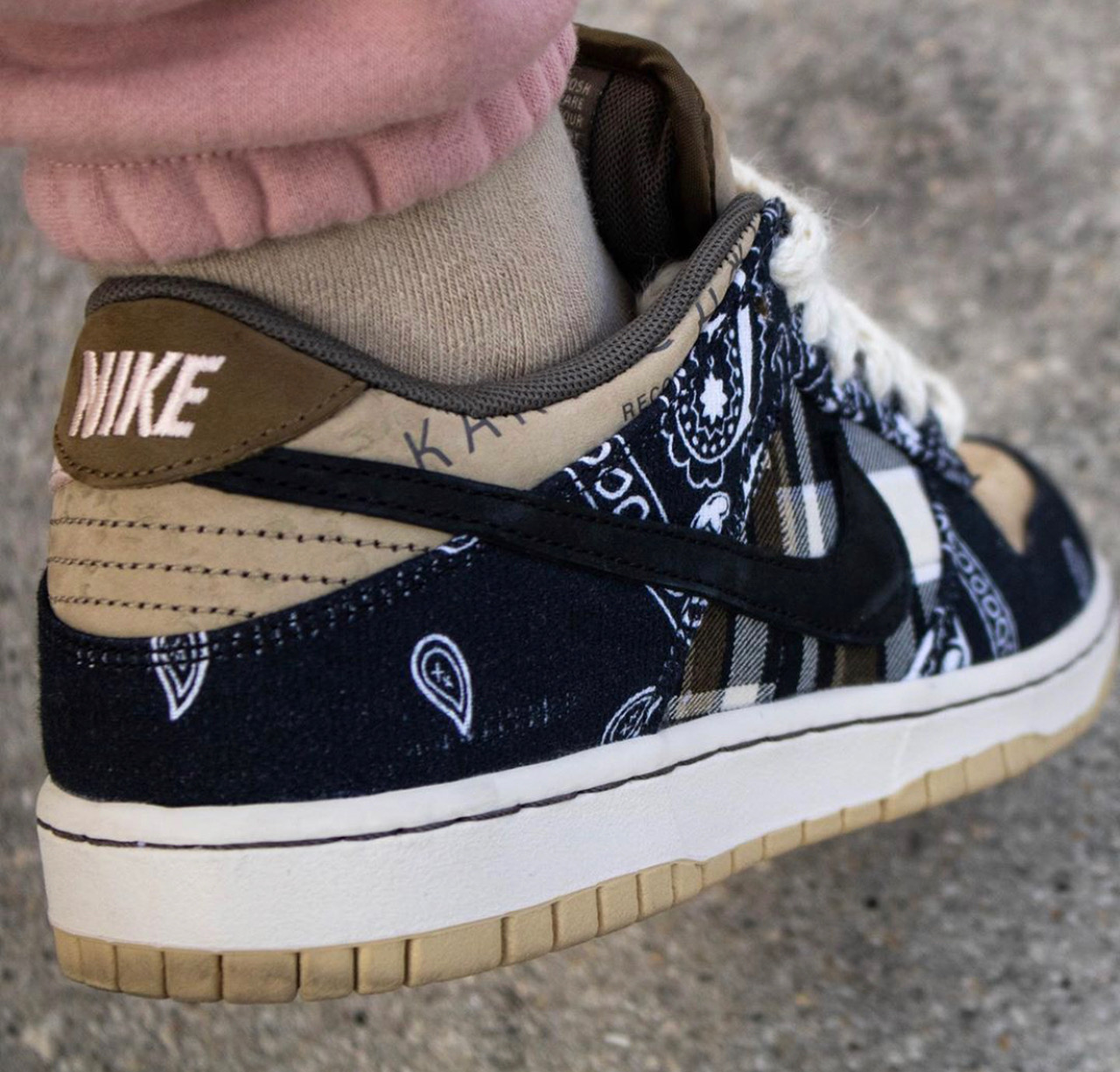 Nike SB Dunk Low Travis Scott