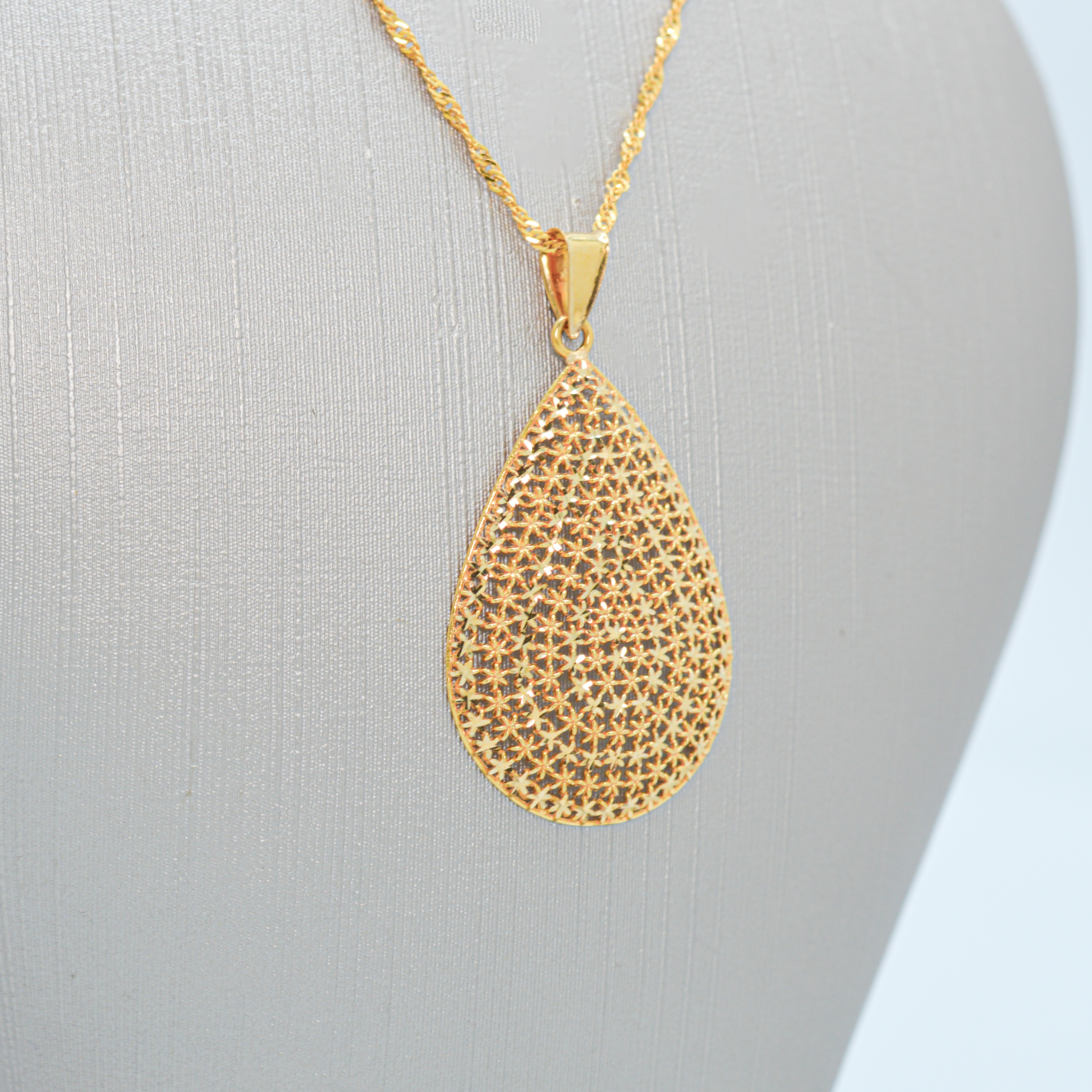  Gold necklace 21k 