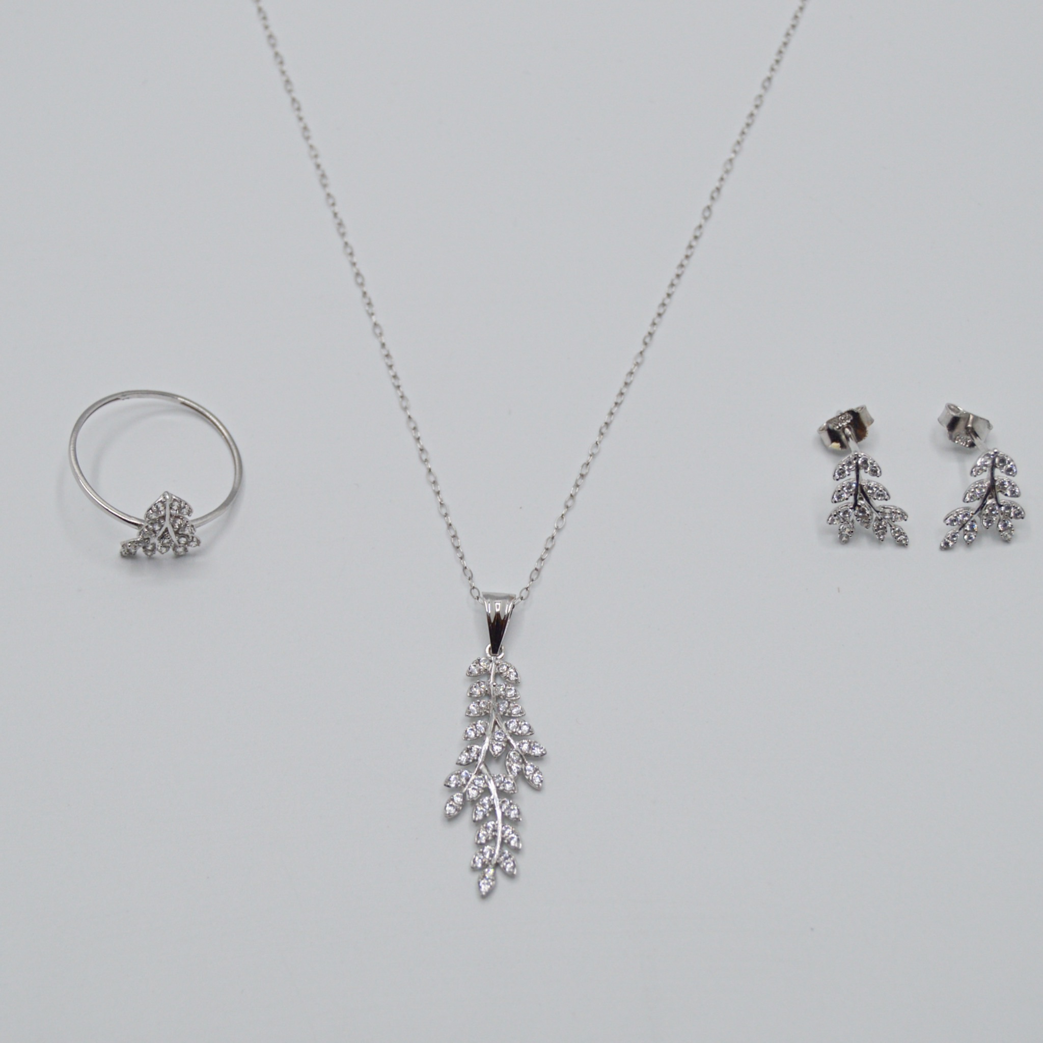  white gold half set 18k 