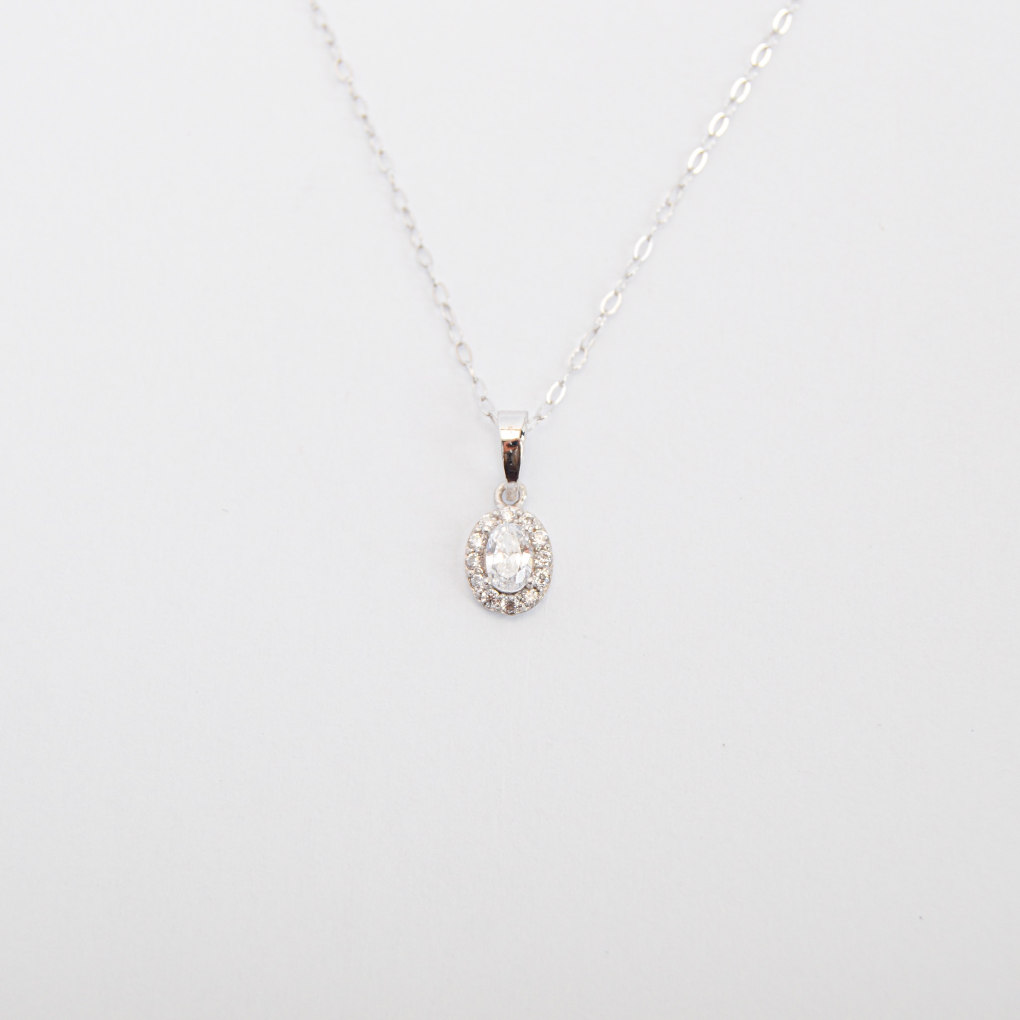  white gold half set ,18k 