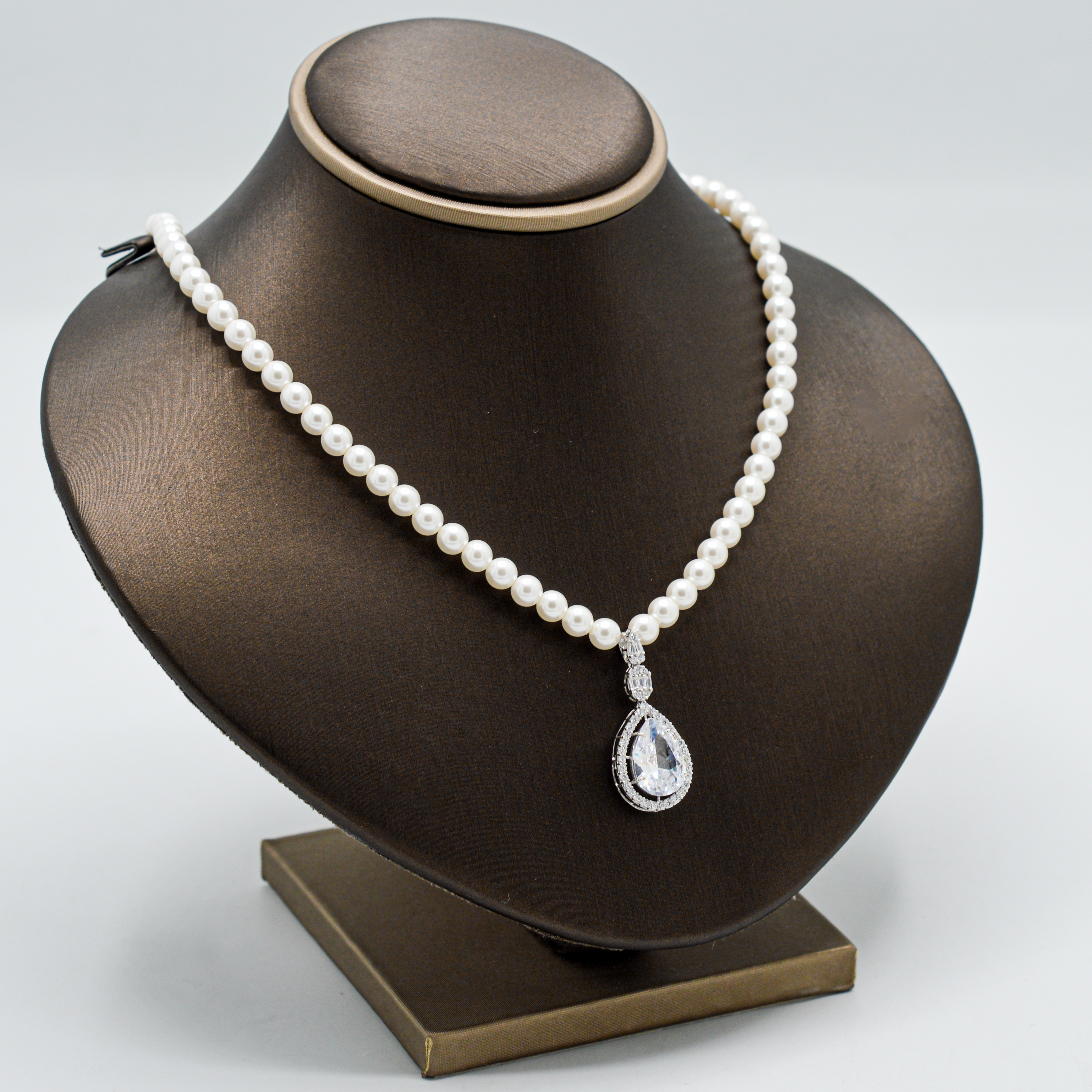  Pearls and gold necklace 18k 
