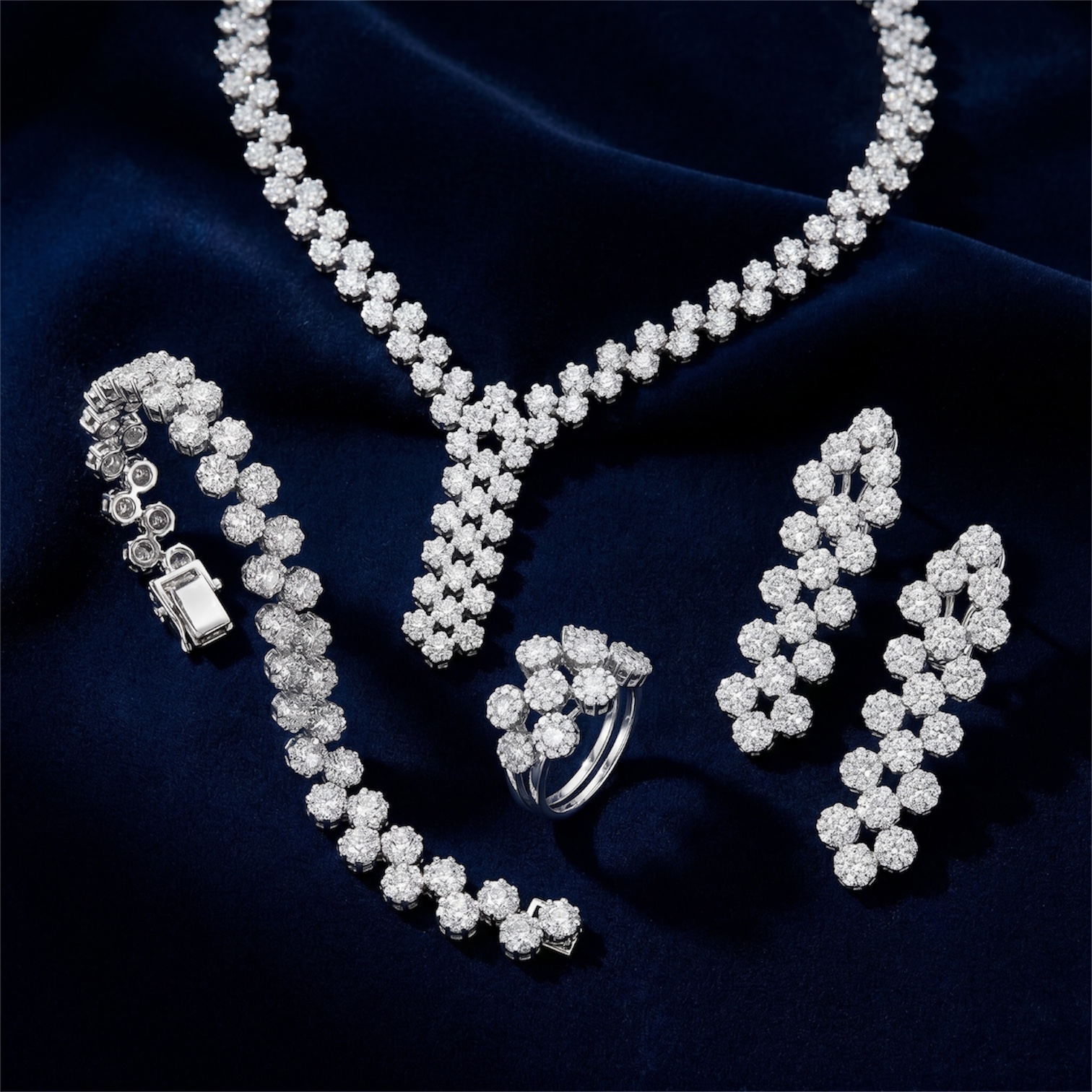  طقم فضة موديل الالماس 