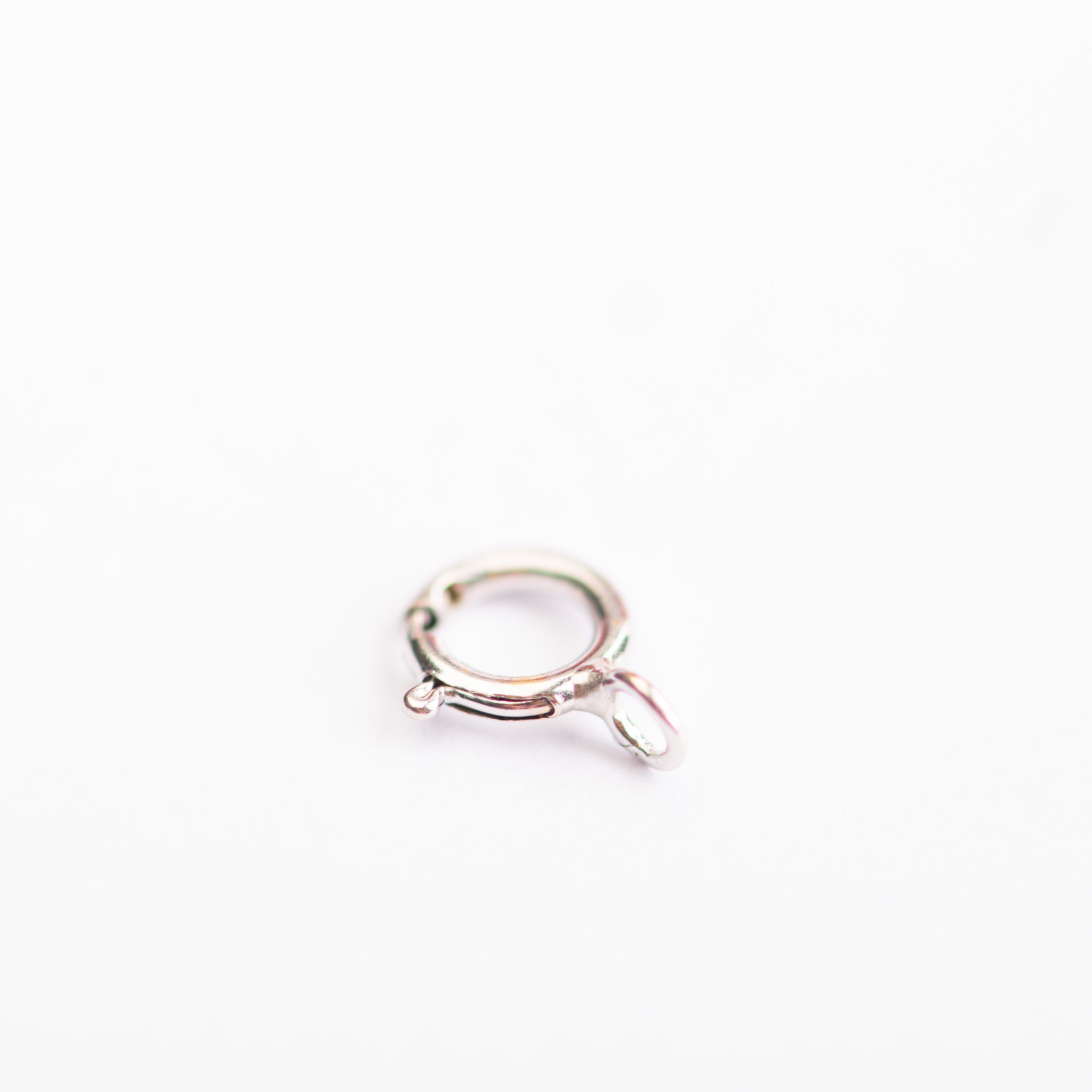  قفل ذهب ابيض عيار ١٨ 