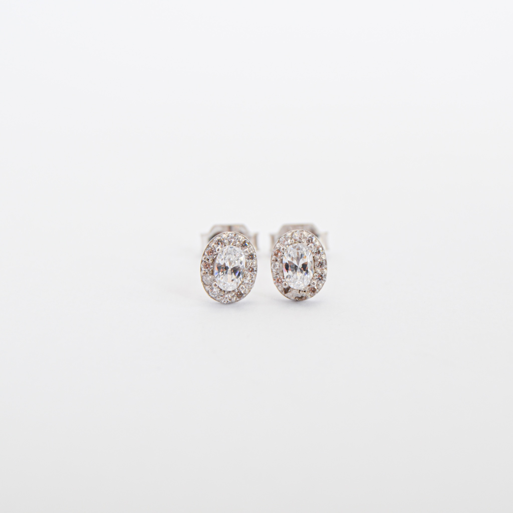  white gold half set ,18k 