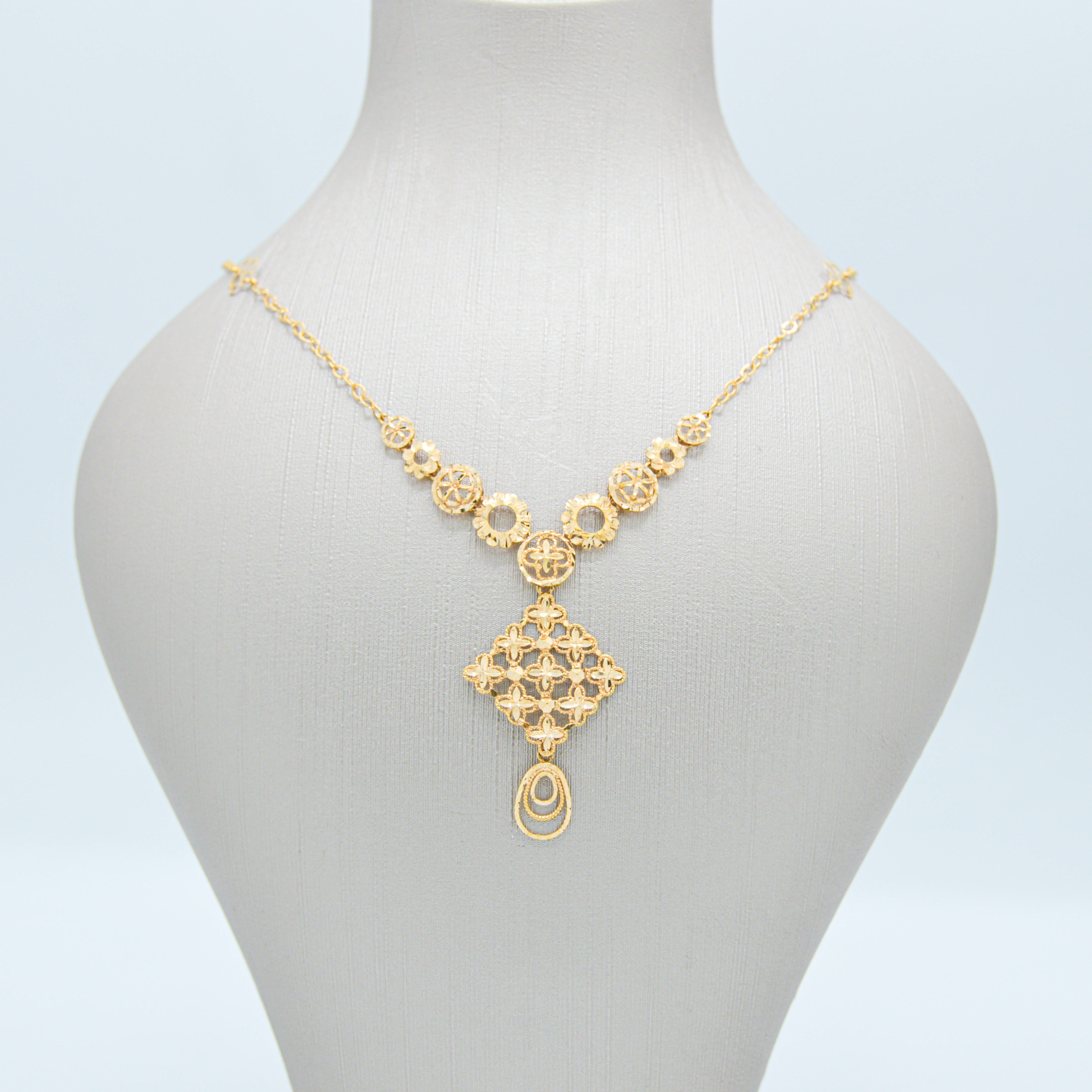  Almnthorah necklace 2 21k, gold  