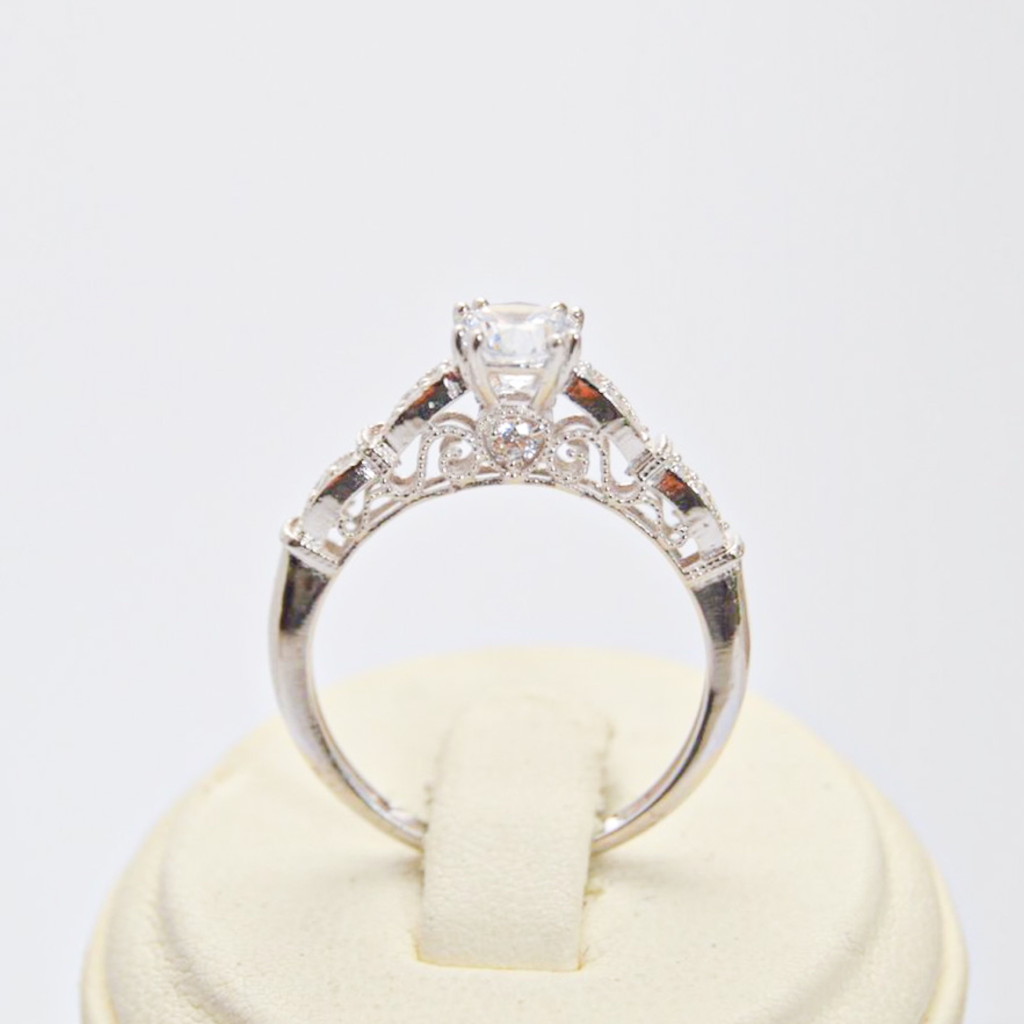  white gold ring 18k 