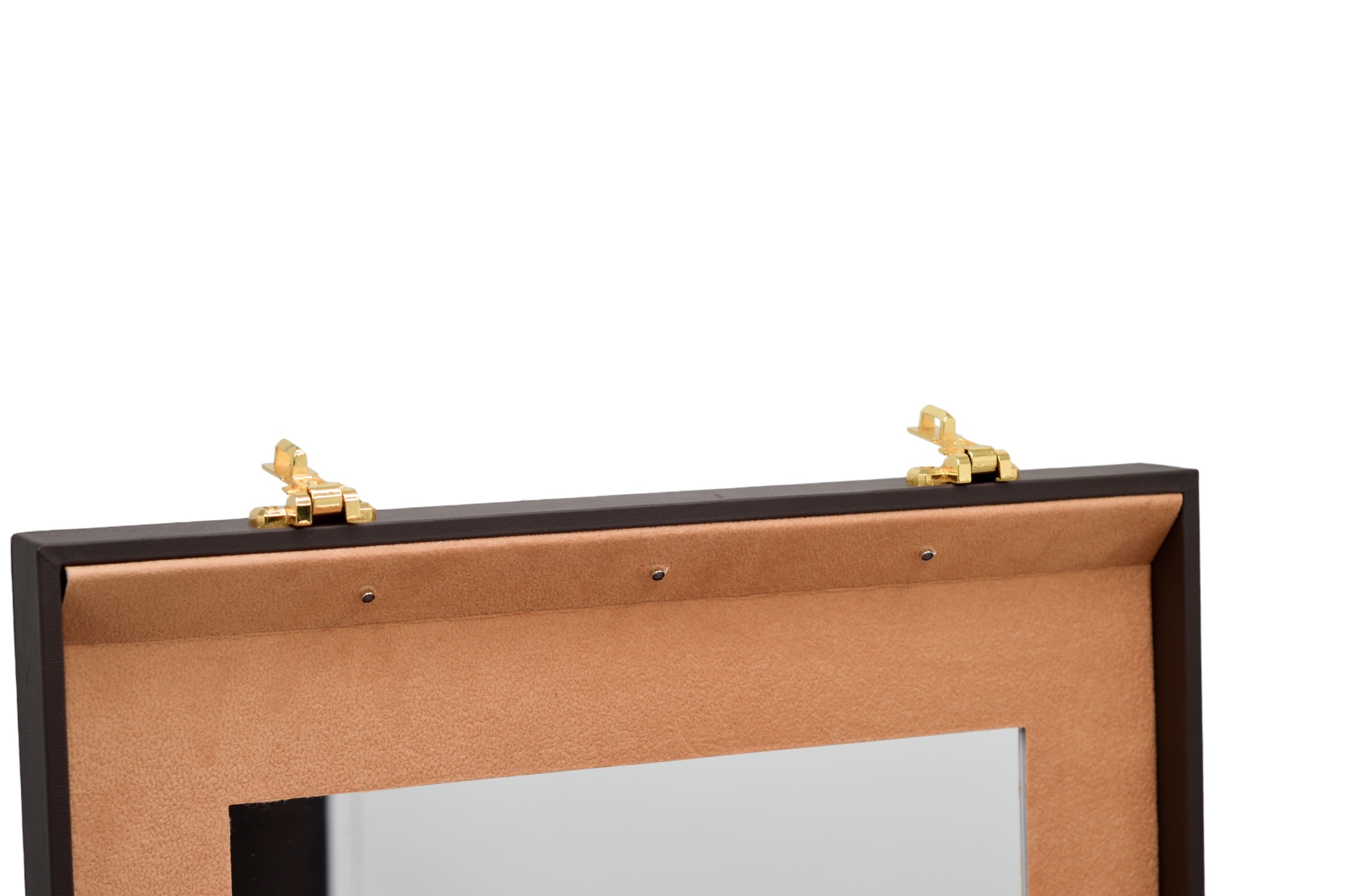  Brown jewellery box  