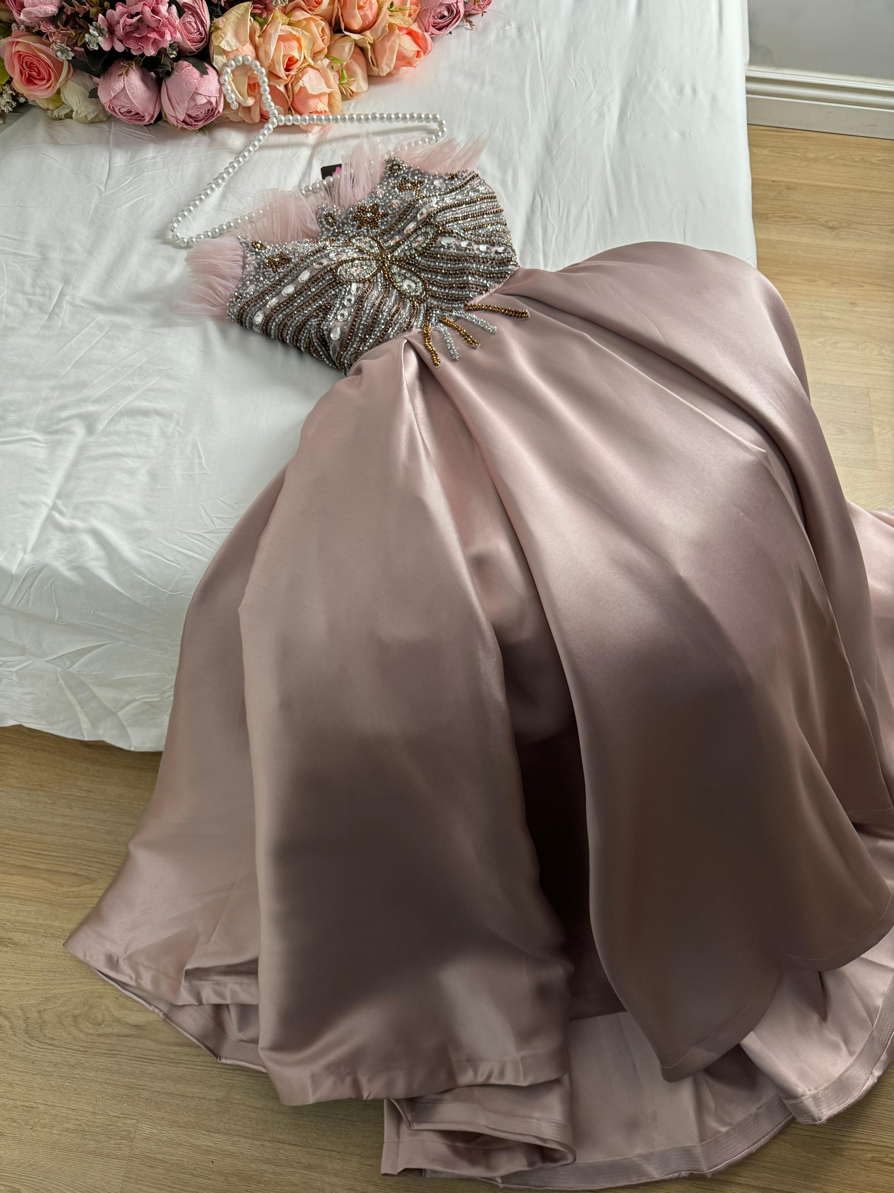  فستان سهرة ميكادو ملكي فخم تطريز صدر  