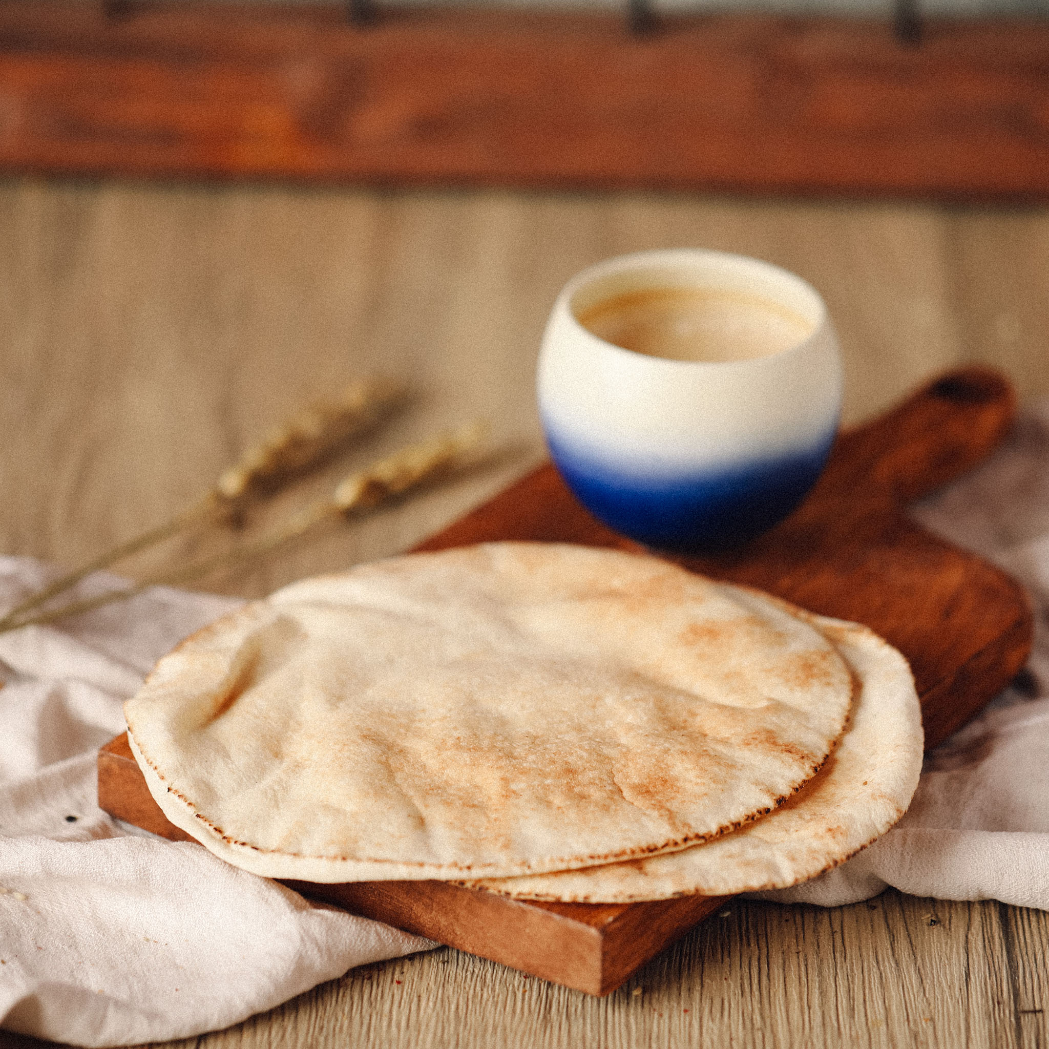 خبز مفرود أبيض فاخر