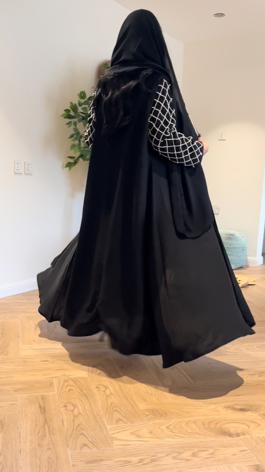  عباية كلوش اسود