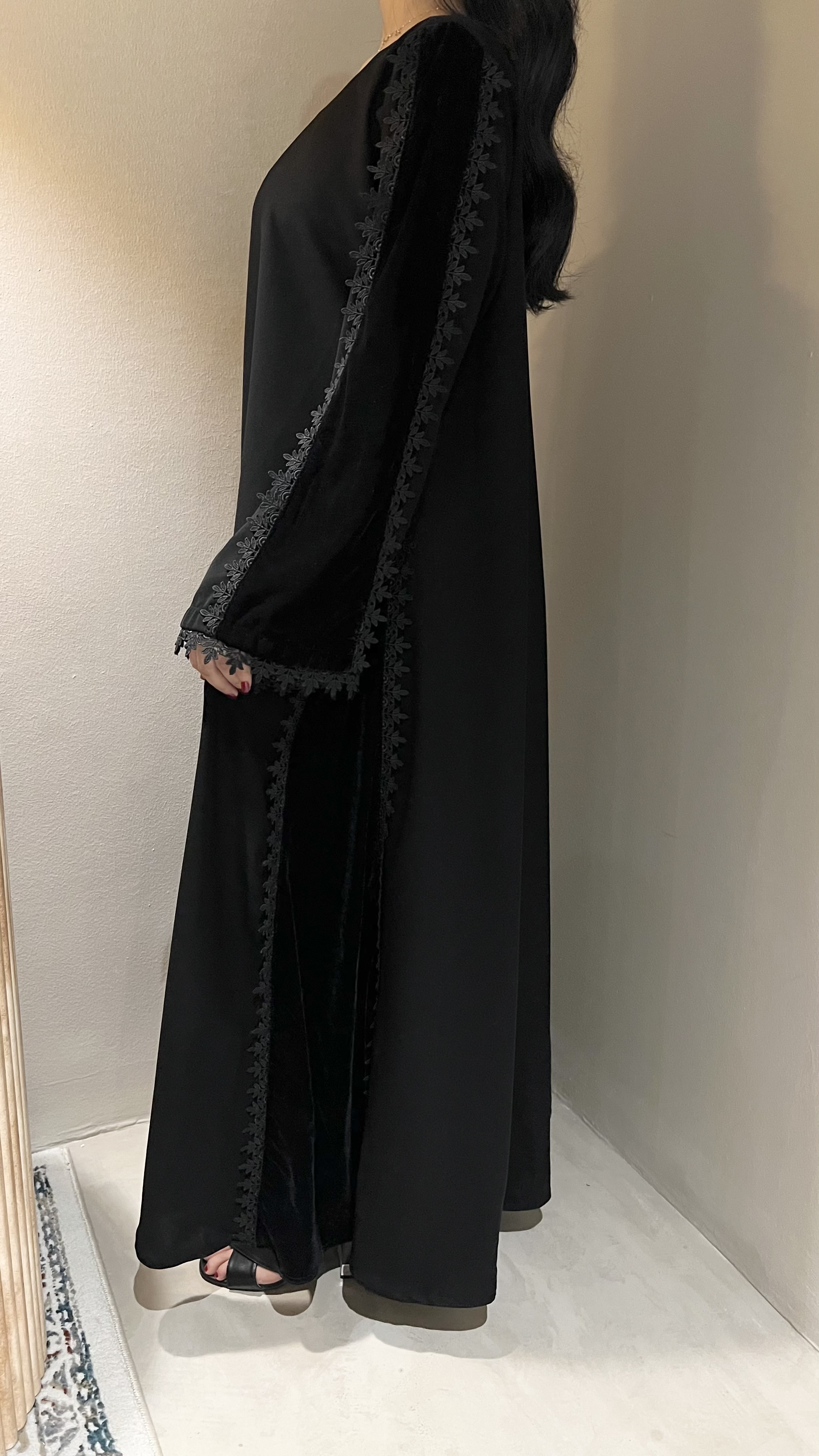  عباية مخمل بكسرات