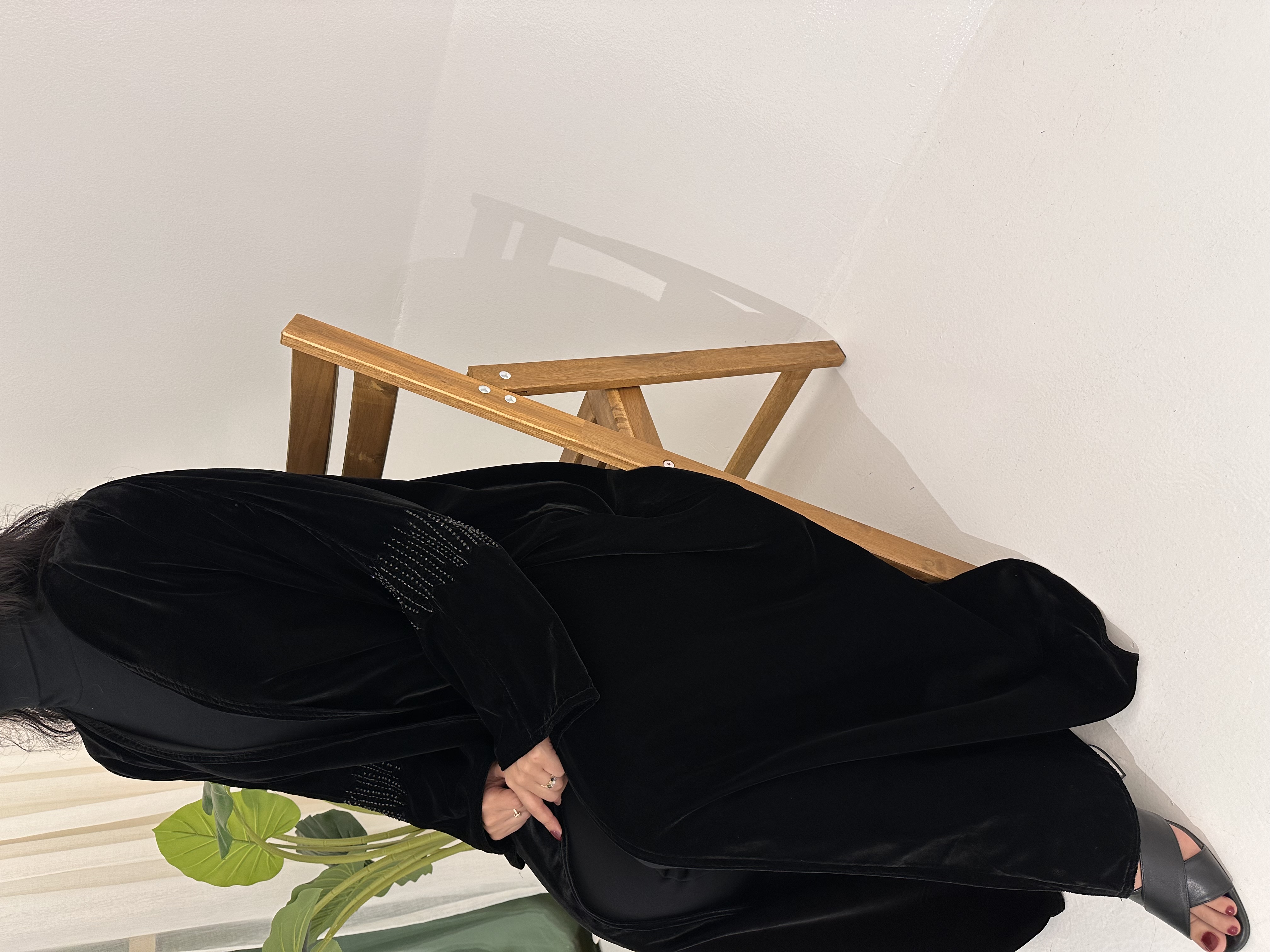  عبايه شتويه سوداء