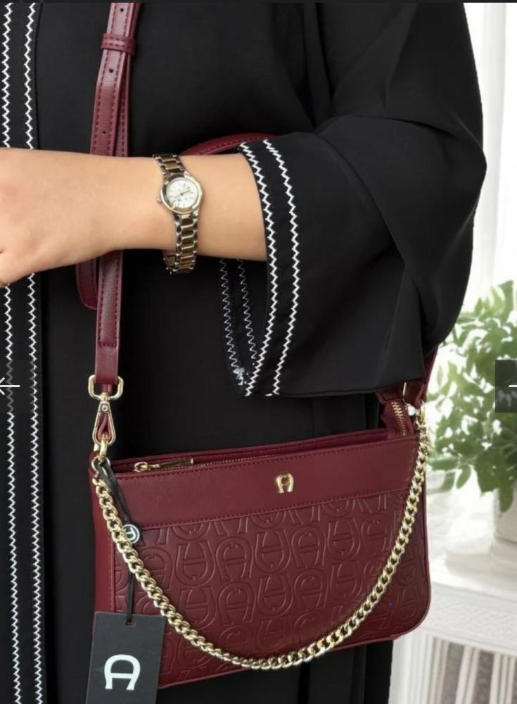  حقيبة أقنر عنابي AIGNER 