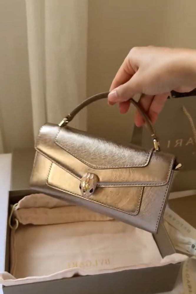  شنطة بولغاري ذهبي 