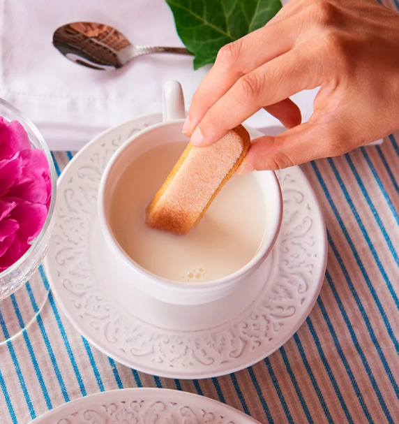 بسكويت فيسينزوفو (اصابع السيدة) 