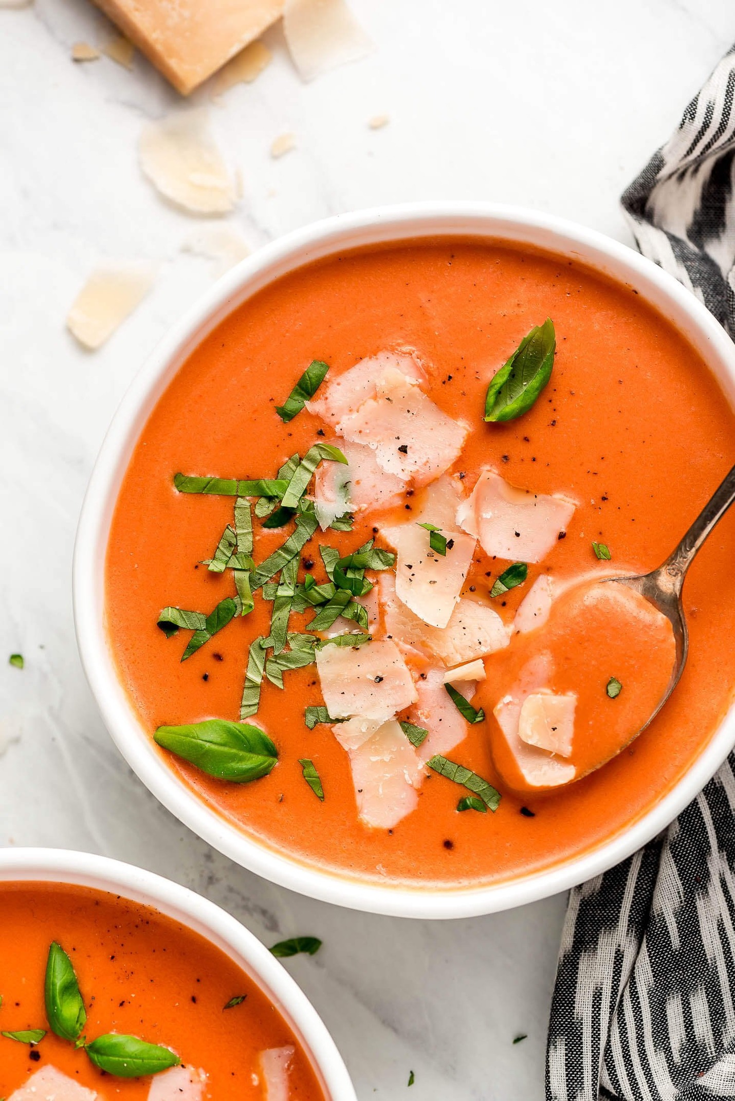 شوربة كريمة الطماطم 