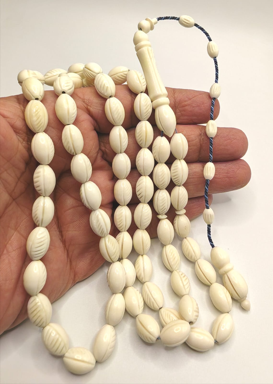مسباح عظم جمل طبيعي بشكل زيتوني منقوش بالكامل مع ملحقات كاملة وخراطة تركية
