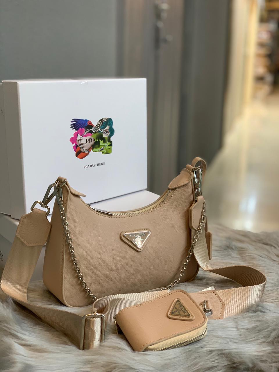 شنطة نسائية ماركة برادا