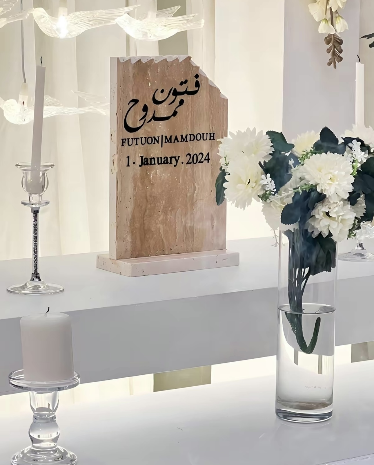 استاند رخامي كبير