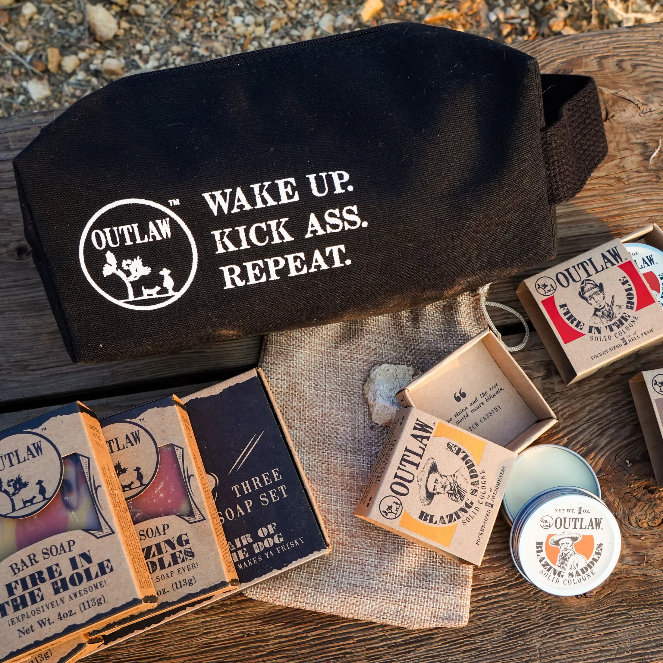  حقيبة للتنقل Wake Up Kick Ass Repeat من Outlaw 