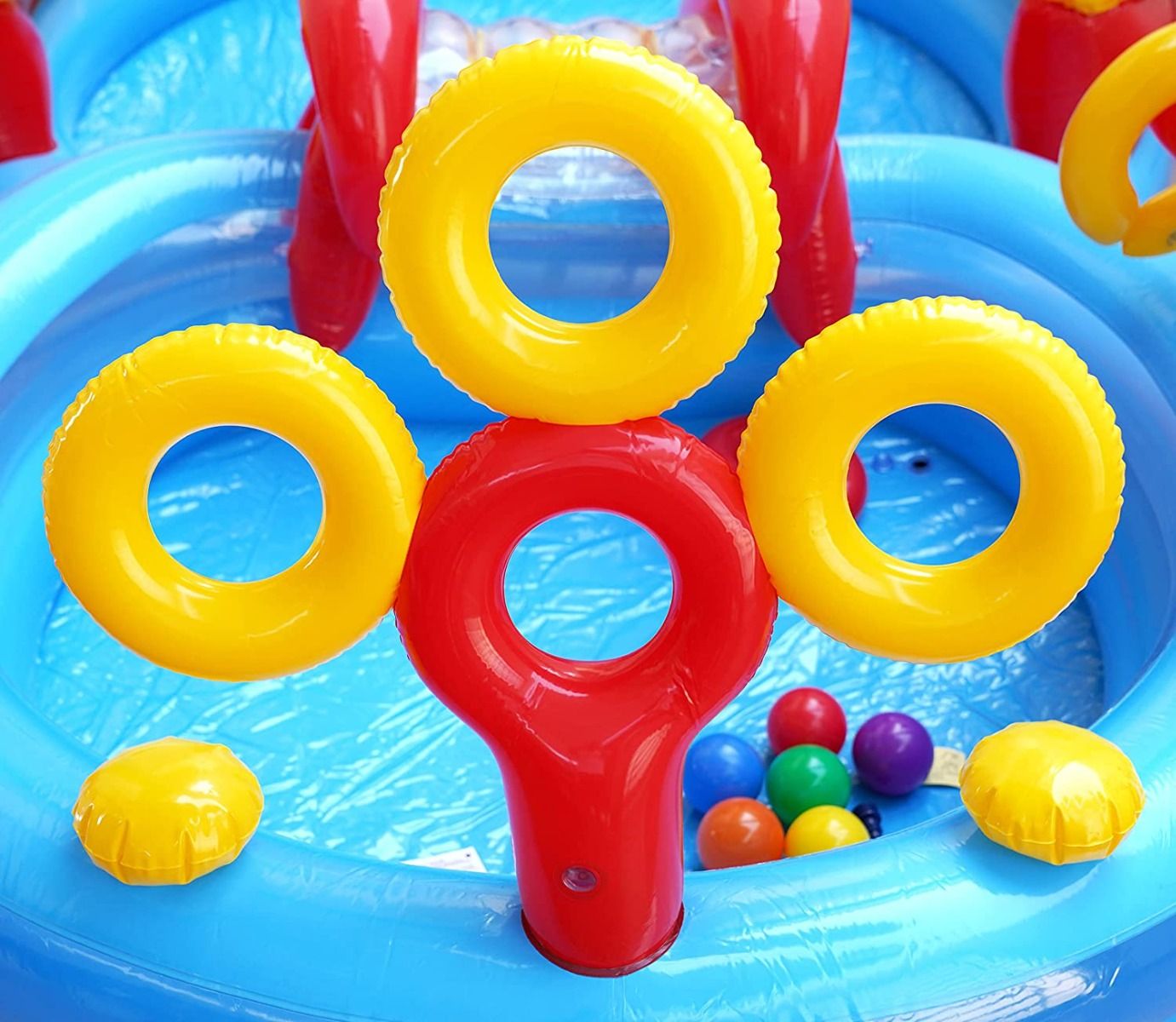  مركز ألعاب، عوامة قوس قزح 