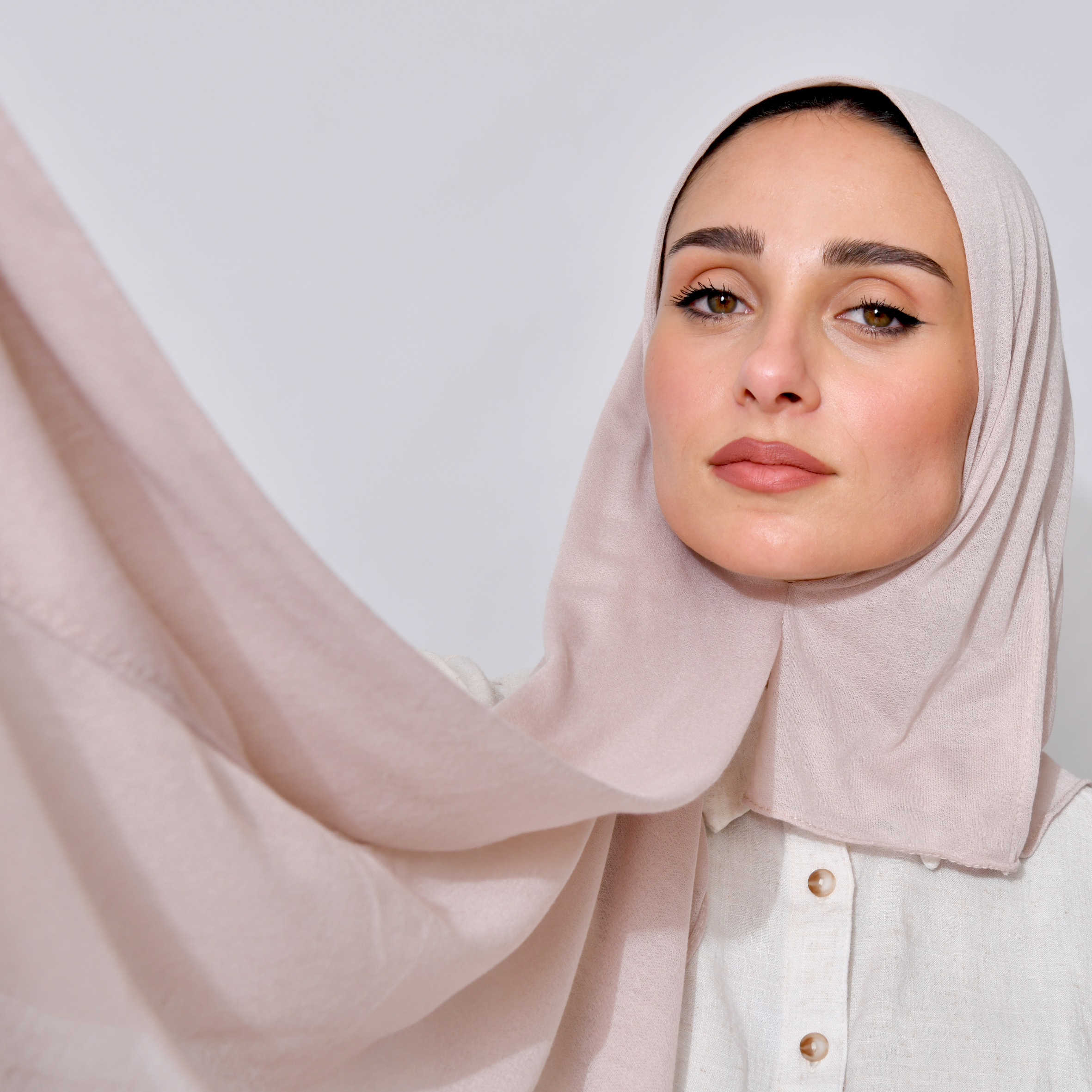  طرحة قطن ربع مبطنة من الامام بخياطة - العاج الوردي (blush beige) 