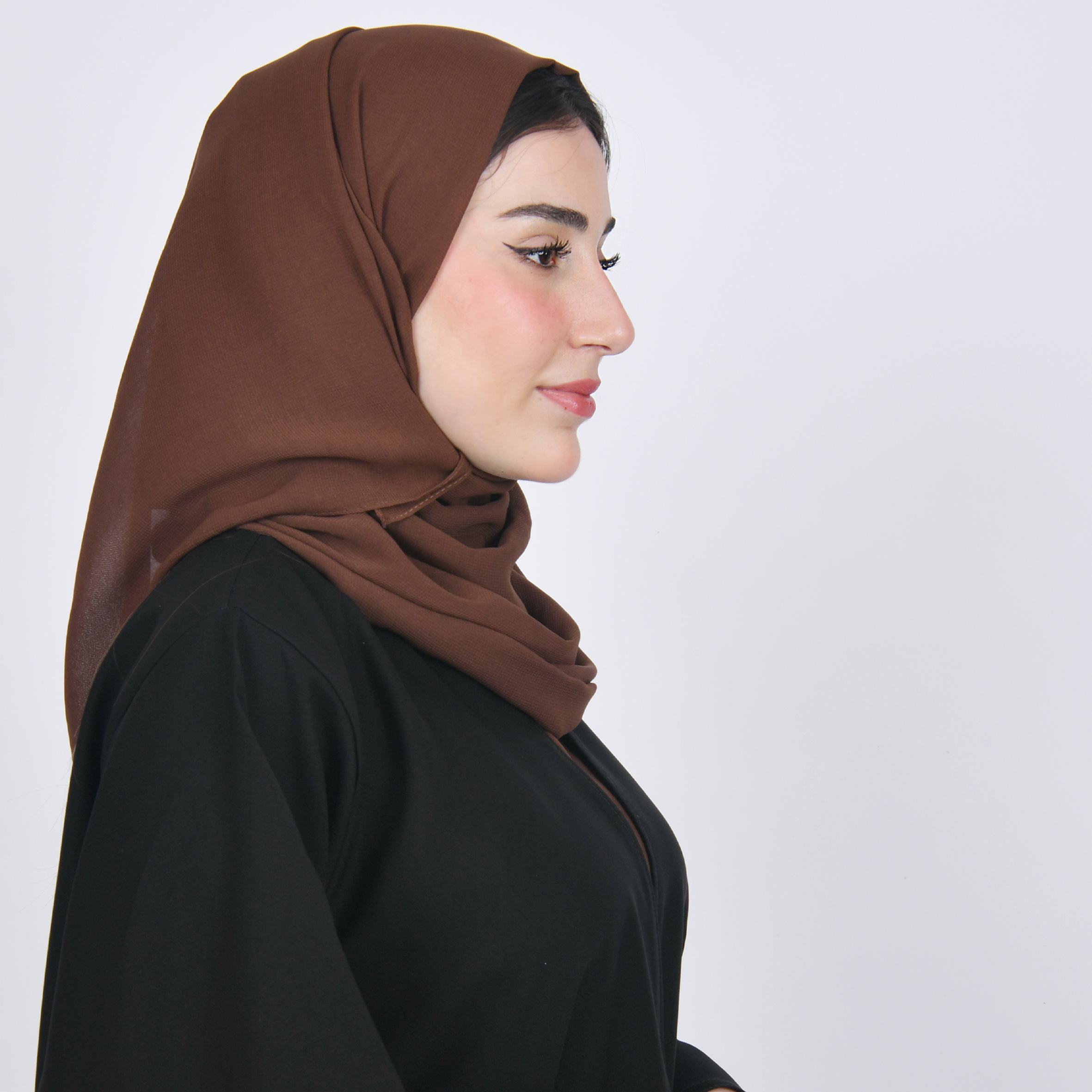  طرحه حرير بلون بني عسلي   