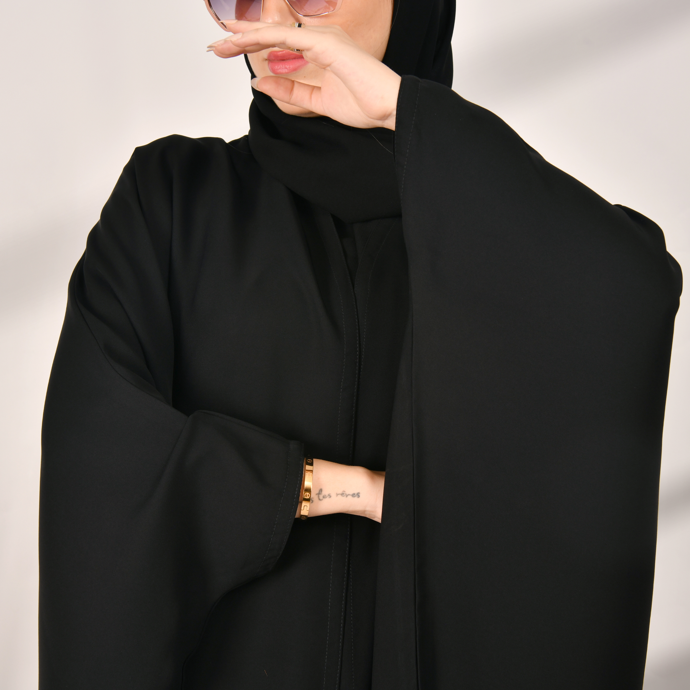 عباية بشت سوداء  - متجر عبايات حوراء 