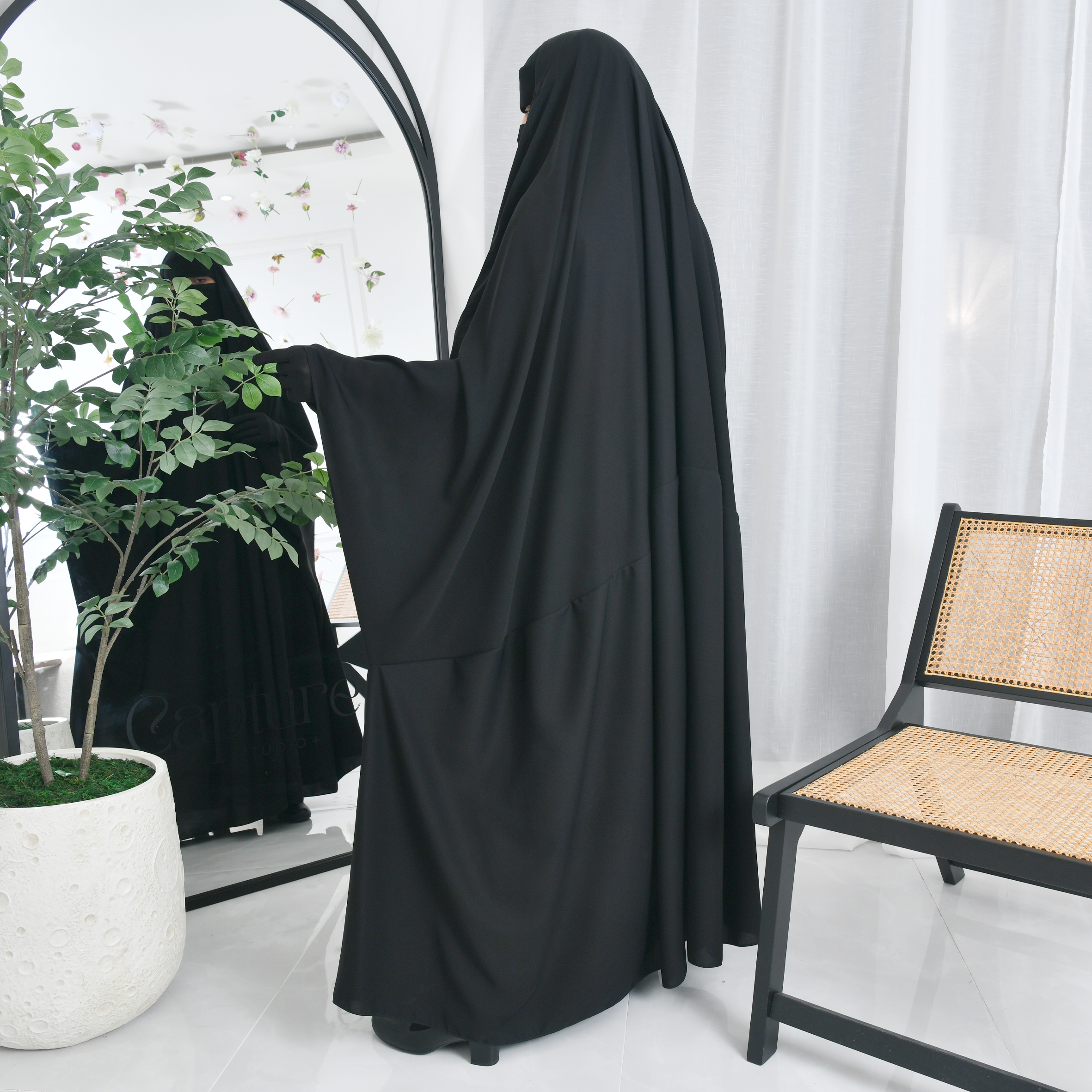  عباية راس لف خبانة من الوسط بقصة بشت بكم بفتحة اصبع 