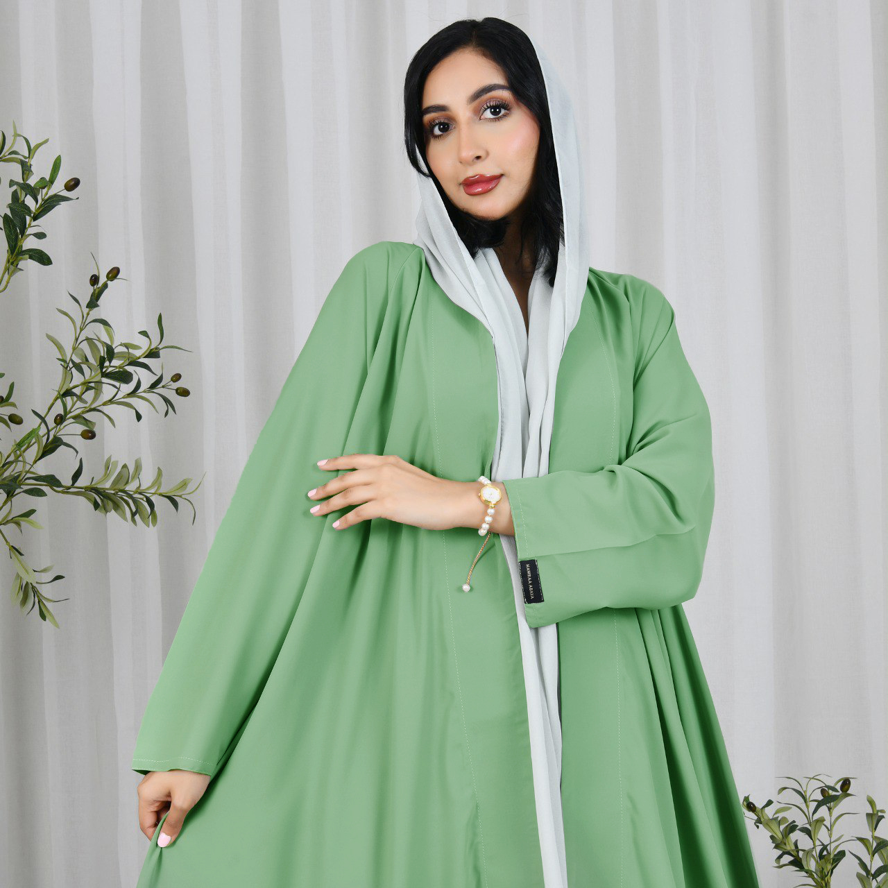  عباية صيفية لف كلوش باللون الاخضر 